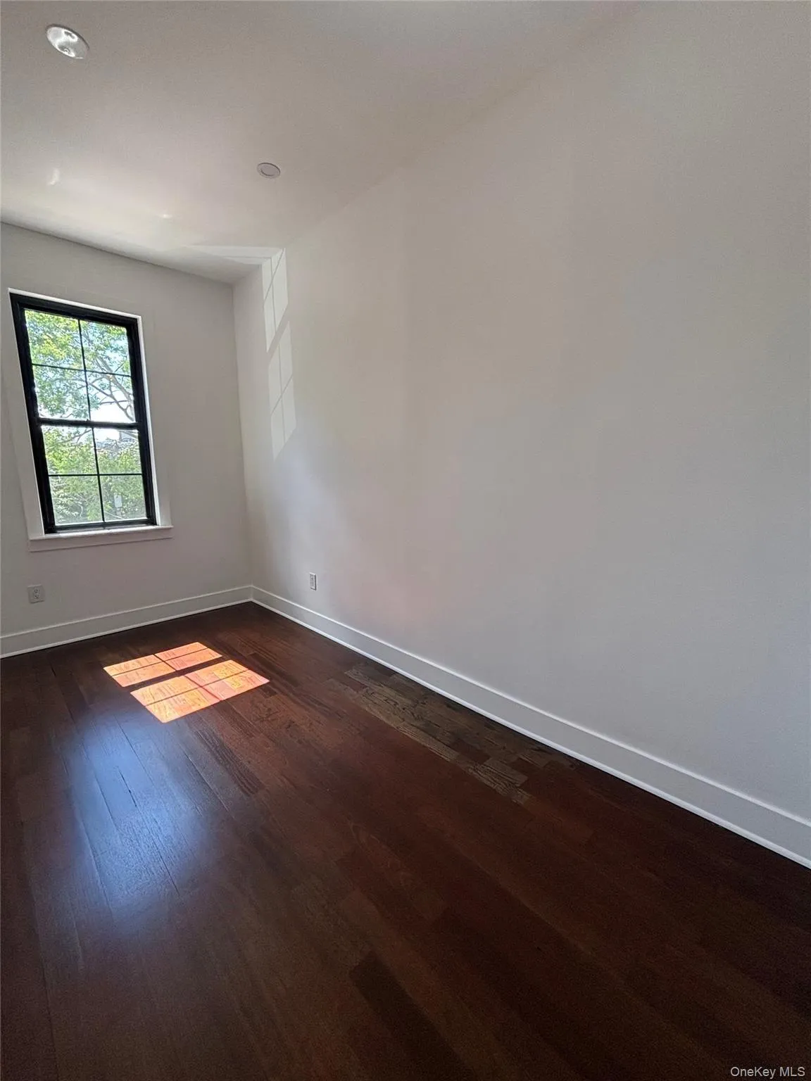 66 Grant Avenue, New York, NY, 3 Bedrooms Bedrooms, 4 Rooms Rooms,1 BathroomBathrooms,Residential Lease,For Rent,Grant,0,KEY1018230 66 Grant Avenue, New York, NY, 3 Bedrooms Bedrooms, 4 Rooms Rooms,1 BathroomBathrooms,Residential Lease,For Rent,Grant,0,KEY1018230