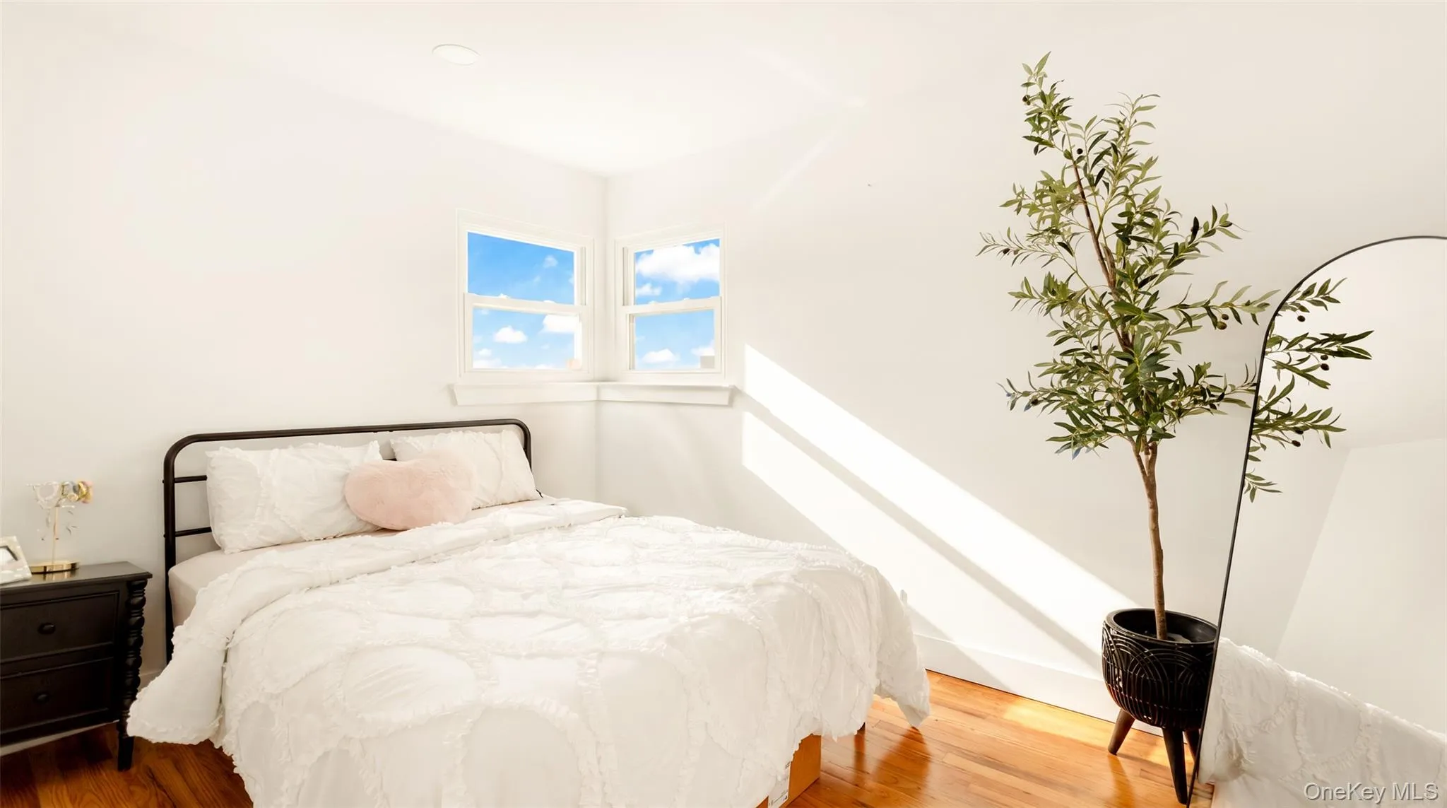 209 Loop Drive, Islip, NY, 3 Bedrooms Bedrooms, 7 Rooms Rooms,2 BathroomsBathrooms,Residential,For Rent,Loop,0,KEY1018231 209 Loop Drive, Islip, NY, 3 Bedrooms Bedrooms, 7 Rooms Rooms,2 BathroomsBathrooms,Residential,For Rent,Loop,0,KEY1018231