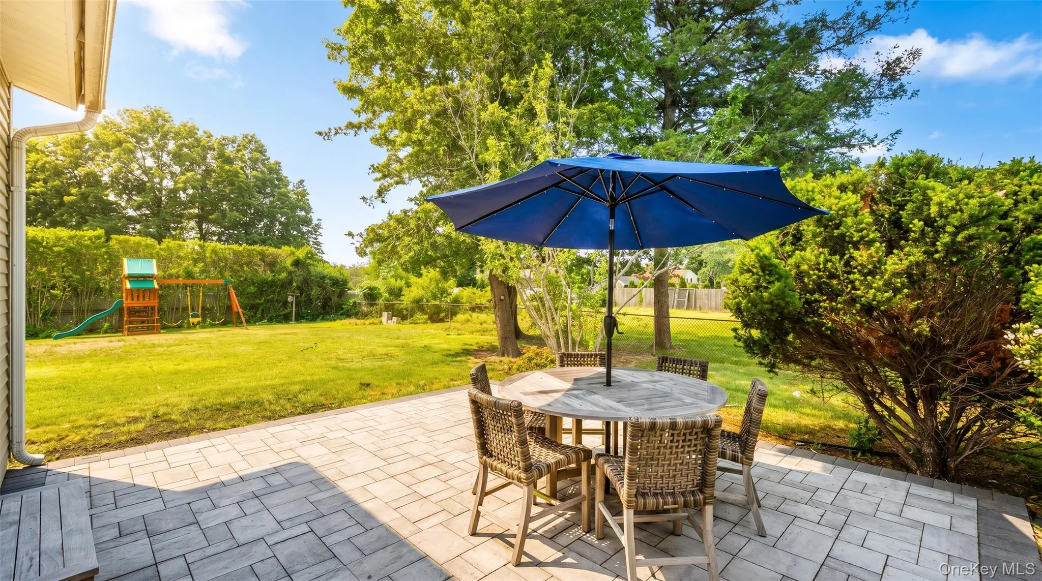209 Loop Drive, Islip, NY, 3 Bedrooms Bedrooms, 7 Rooms Rooms,2 BathroomsBathrooms,Residential,For Rent,Loop,0,KEY1018231 209 Loop Drive, Islip, NY, 3 Bedrooms Bedrooms, 7 Rooms Rooms,2 BathroomsBathrooms,Residential,For Rent,Loop,0,KEY1018231
