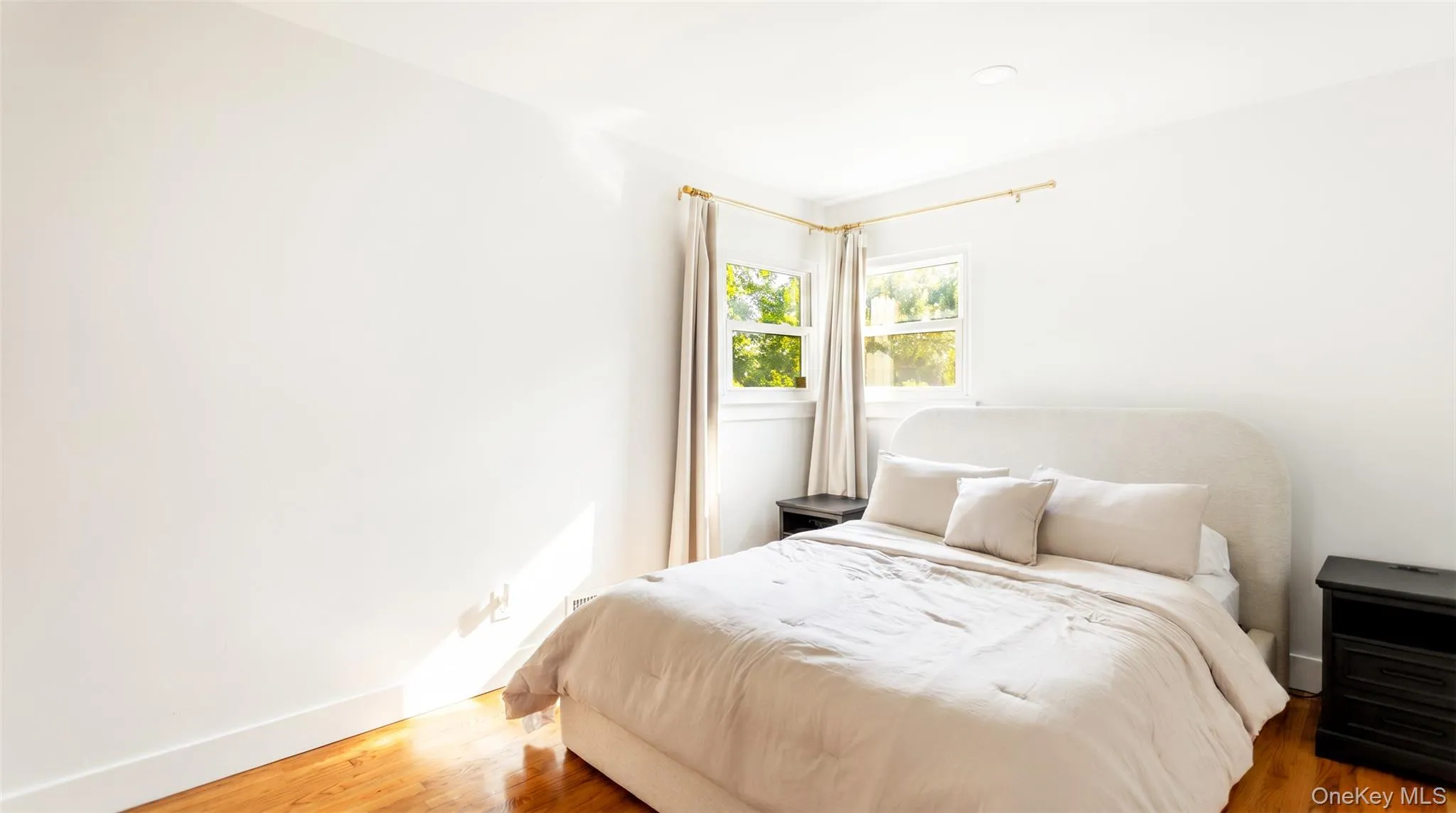 209 Loop Drive, Islip, NY, 3 Bedrooms Bedrooms, 7 Rooms Rooms,2 BathroomsBathrooms,Residential,For Rent,Loop,0,KEY1018231 209 Loop Drive, Islip, NY, 3 Bedrooms Bedrooms, 7 Rooms Rooms,2 BathroomsBathrooms,Residential,For Rent,Loop,0,KEY1018231