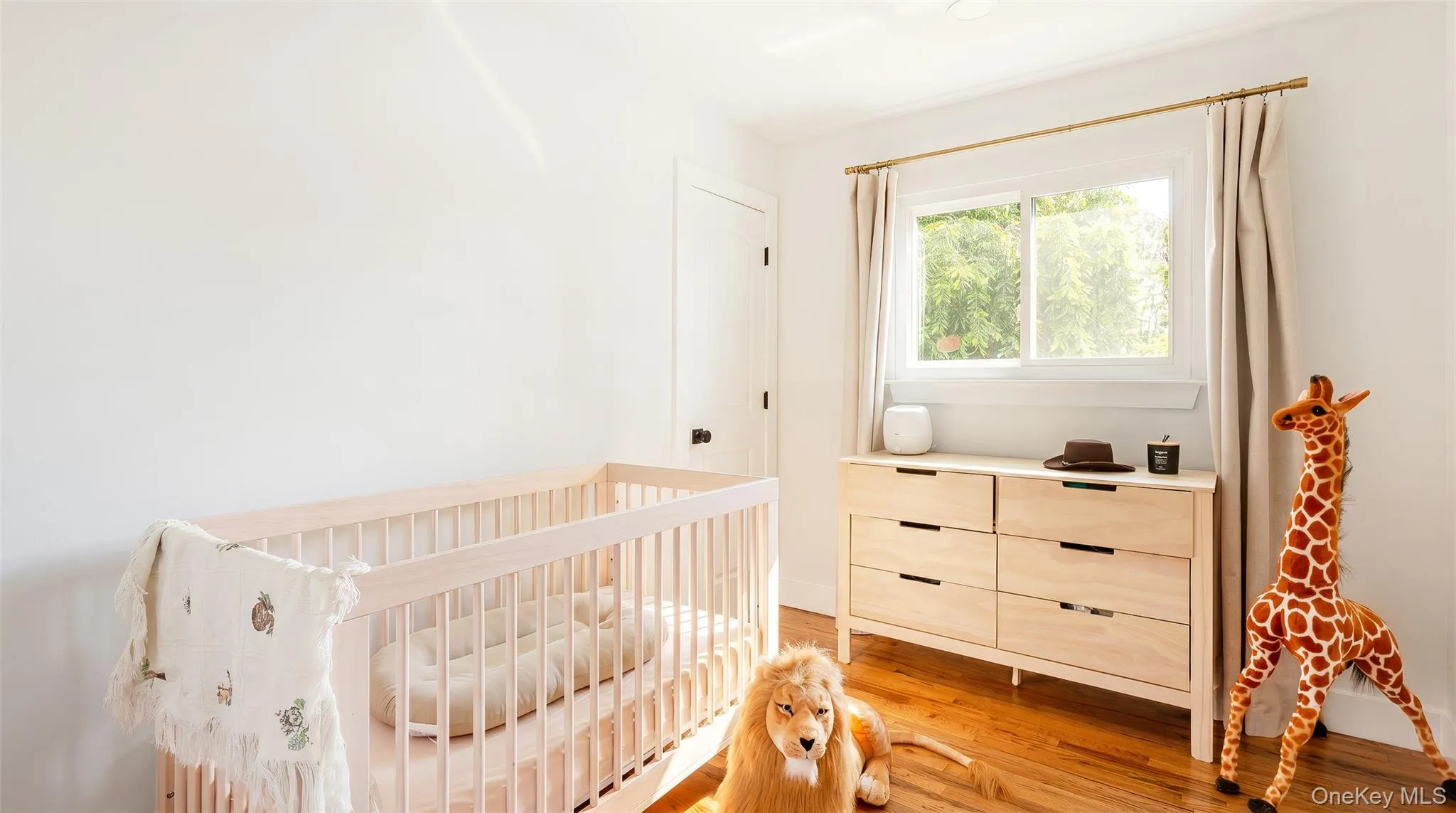 209 Loop Drive, Islip, NY, 3 Bedrooms Bedrooms, 7 Rooms Rooms,2 BathroomsBathrooms,Residential,For Rent,Loop,0,KEY1018231 209 Loop Drive, Islip, NY, 3 Bedrooms Bedrooms, 7 Rooms Rooms,2 BathroomsBathrooms,Residential,For Rent,Loop,0,KEY1018231