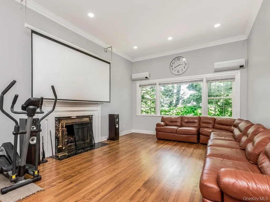 130 La Salle Drive, Yonkers, NY, 3 Bedrooms Bedrooms, 8 Rooms Rooms,2 BathroomsBathrooms,Residential,For Rent,La Salle,0,KEY1018232 130 La Salle Drive, Yonkers, NY, 3 Bedrooms Bedrooms, 8 Rooms Rooms,2 BathroomsBathrooms,Residential,For Rent,La Salle,0,KEY1018232