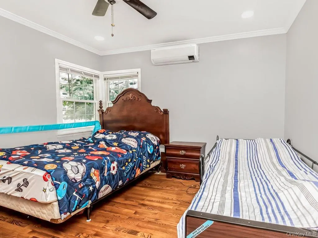 130 La Salle Drive, Yonkers, NY, 3 Bedrooms Bedrooms, 8 Rooms Rooms,2 BathroomsBathrooms,Residential,For Rent,La Salle,0,KEY1018232 130 La Salle Drive, Yonkers, NY, 3 Bedrooms Bedrooms, 8 Rooms Rooms,2 BathroomsBathrooms,Residential,For Rent,La Salle,0,KEY1018232