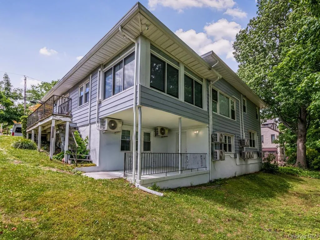 130 La Salle Drive, Yonkers, NY, 3 Bedrooms Bedrooms, 8 Rooms Rooms,2 BathroomsBathrooms,Residential,For Rent,La Salle,0,KEY1018232 130 La Salle Drive, Yonkers, NY, 3 Bedrooms Bedrooms, 8 Rooms Rooms,2 BathroomsBathrooms,Residential,For Rent,La Salle,0,KEY1018232