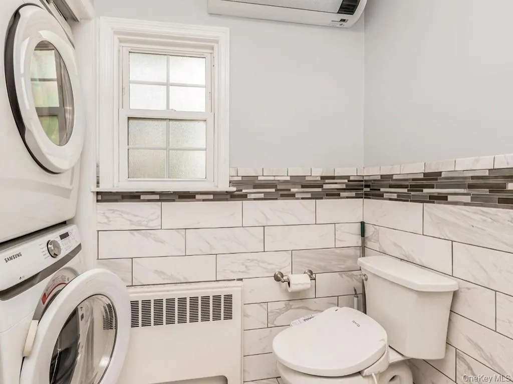 130 La Salle Drive, Yonkers, NY, 3 Bedrooms Bedrooms, 8 Rooms Rooms,2 BathroomsBathrooms,Residential,For Rent,La Salle,0,KEY1018232 130 La Salle Drive, Yonkers, NY, 3 Bedrooms Bedrooms, 8 Rooms Rooms,2 BathroomsBathrooms,Residential,For Rent,La Salle,0,KEY1018232