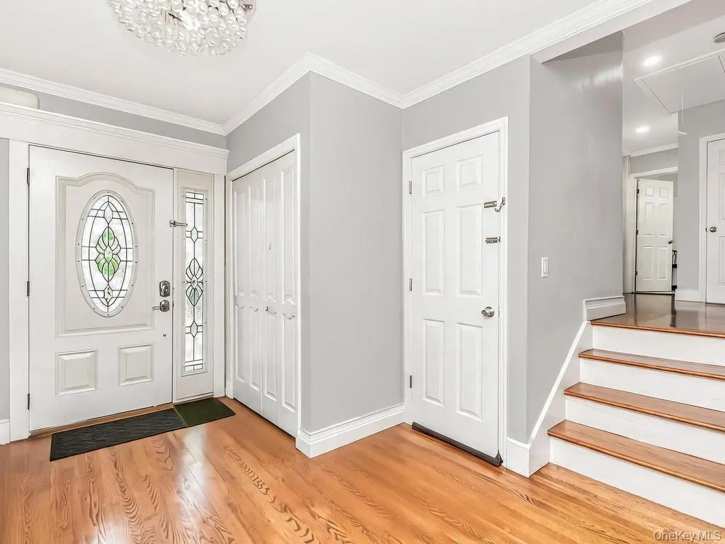 130 La Salle Drive, Yonkers, NY, 3 Bedrooms Bedrooms, 8 Rooms Rooms,2 BathroomsBathrooms,Residential,For Rent,La Salle,0,KEY1018232 130 La Salle Drive, Yonkers, NY, 3 Bedrooms Bedrooms, 8 Rooms Rooms,2 BathroomsBathrooms,Residential,For Rent,La Salle,0,KEY1018232