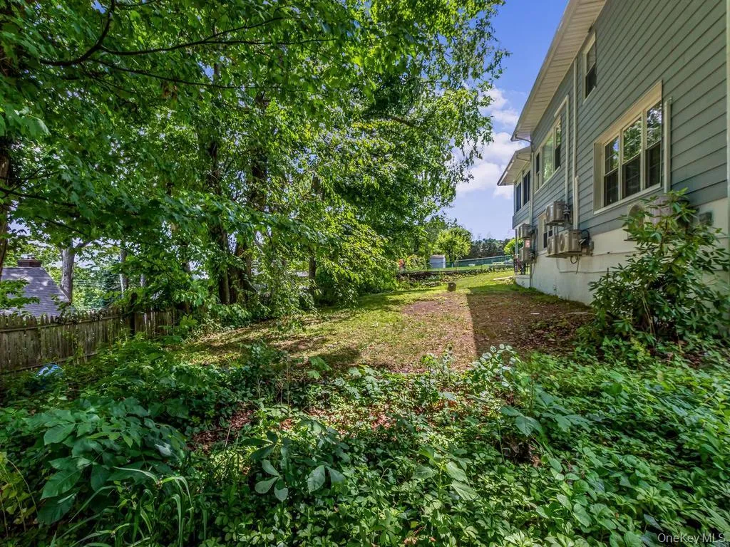 130 La Salle Drive, Yonkers, NY, 3 Bedrooms Bedrooms, 8 Rooms Rooms,2 BathroomsBathrooms,Residential,For Rent,La Salle,0,KEY1018232 130 La Salle Drive, Yonkers, NY, 3 Bedrooms Bedrooms, 8 Rooms Rooms,2 BathroomsBathrooms,Residential,For Rent,La Salle,0,KEY1018232