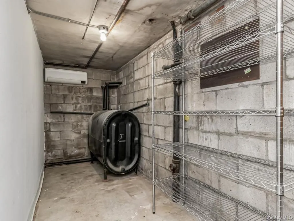 130 La Salle Drive, Yonkers, NY, 3 Bedrooms Bedrooms, 8 Rooms Rooms,2 BathroomsBathrooms,Residential,For Rent,La Salle,0,KEY1018232 130 La Salle Drive, Yonkers, NY, 3 Bedrooms Bedrooms, 8 Rooms Rooms,2 BathroomsBathrooms,Residential,For Rent,La Salle,0,KEY1018232