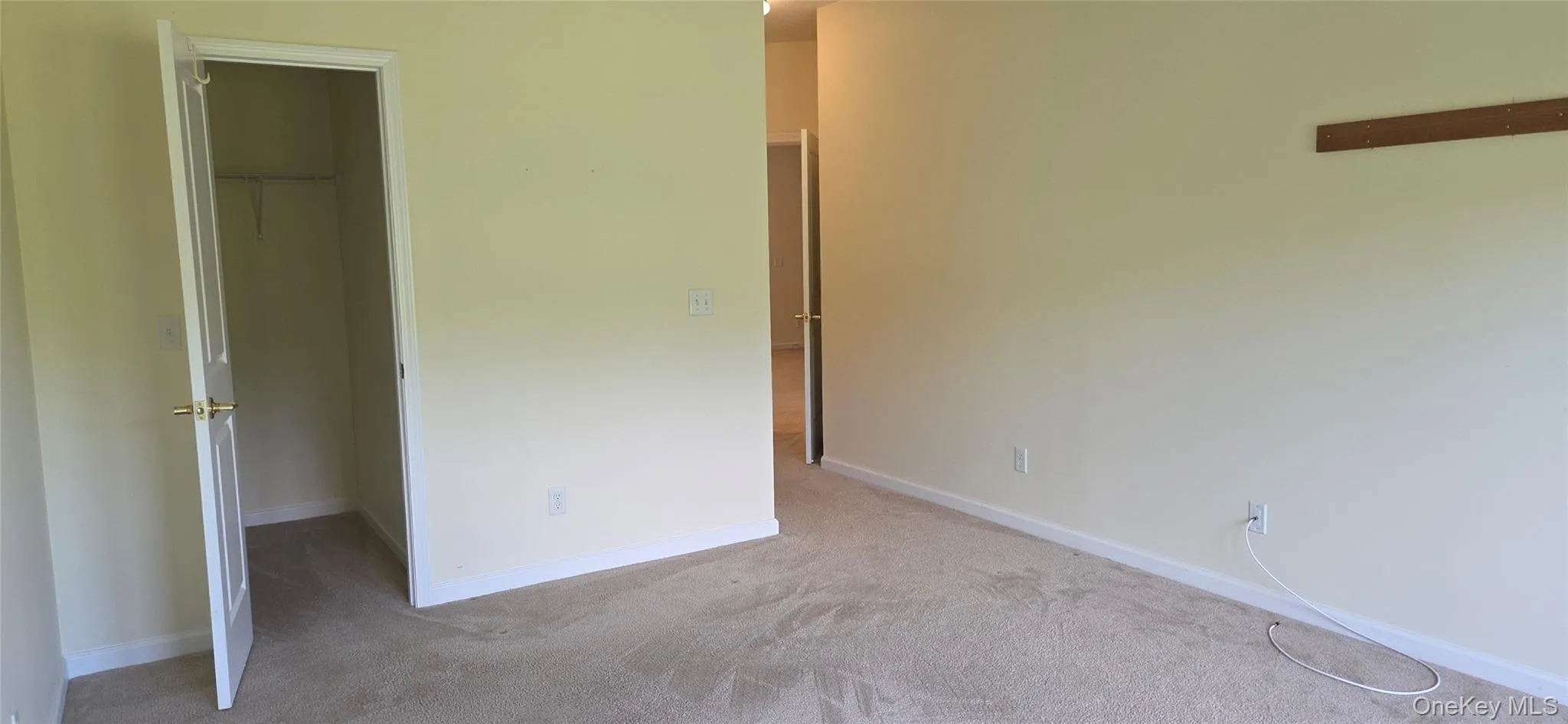 22 Cricket Court, Brookhaven, NY, 2 Bedrooms Bedrooms, 6 Rooms Rooms,2 BathroomsBathrooms,Residential,For Rent,Cricket,0,KEY1018240 22 Cricket Court, Brookhaven, NY, 2 Bedrooms Bedrooms, 6 Rooms Rooms,2 BathroomsBathrooms,Residential,For Rent,Cricket,0,KEY1018240