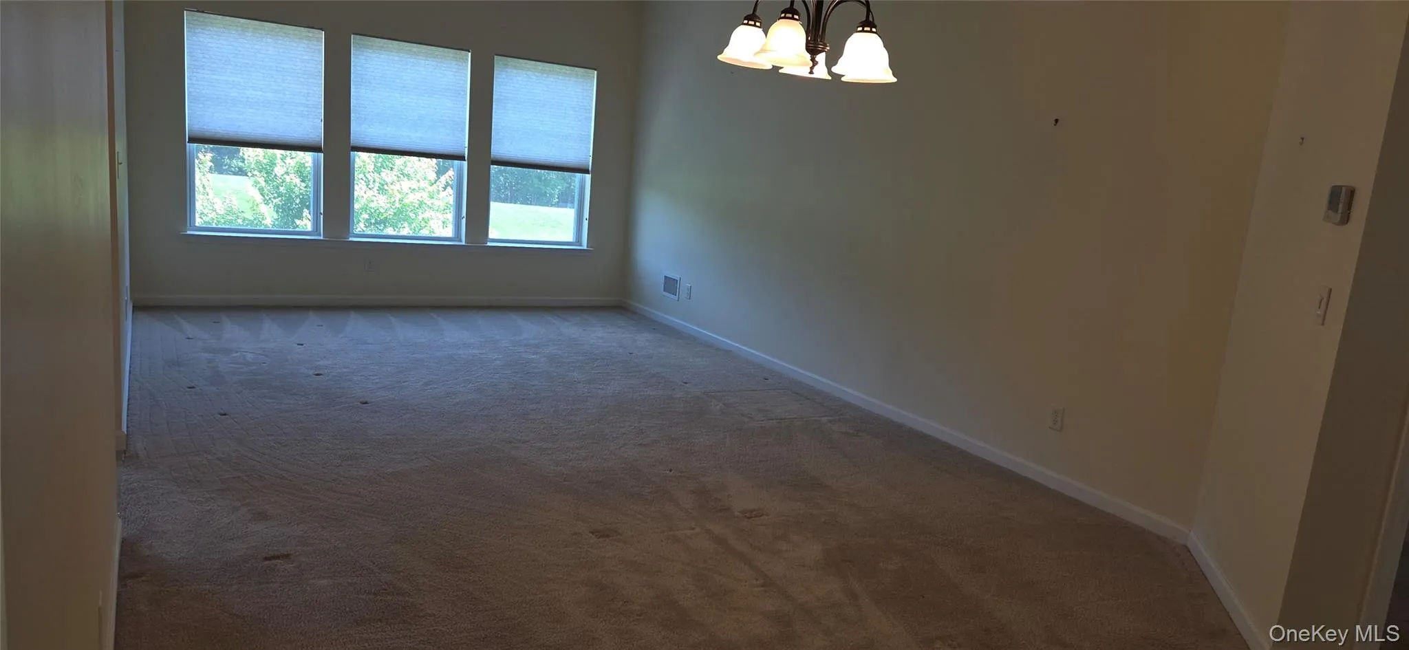 22 Cricket Court, Brookhaven, NY, 2 Bedrooms Bedrooms, 6 Rooms Rooms,2 BathroomsBathrooms,Residential,For Rent,Cricket,0,KEY1018240 22 Cricket Court, Brookhaven, NY, 2 Bedrooms Bedrooms, 6 Rooms Rooms,2 BathroomsBathrooms,Residential,For Rent,Cricket,0,KEY1018240