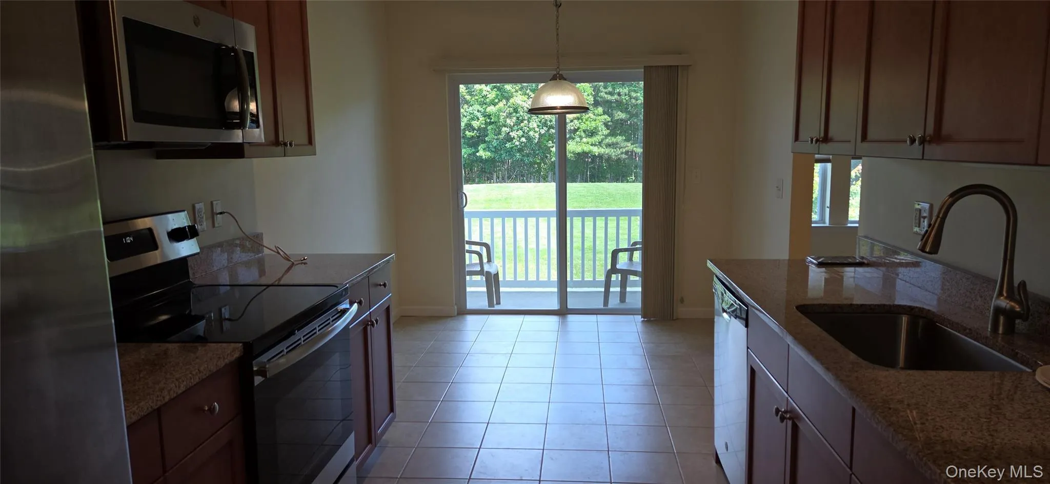 22 Cricket Court, Brookhaven, NY, 2 Bedrooms Bedrooms, 6 Rooms Rooms,2 BathroomsBathrooms,Residential,For Rent,Cricket,0,KEY1018240 22 Cricket Court, Brookhaven, NY, 2 Bedrooms Bedrooms, 6 Rooms Rooms,2 BathroomsBathrooms,Residential,For Rent,Cricket,0,KEY1018240