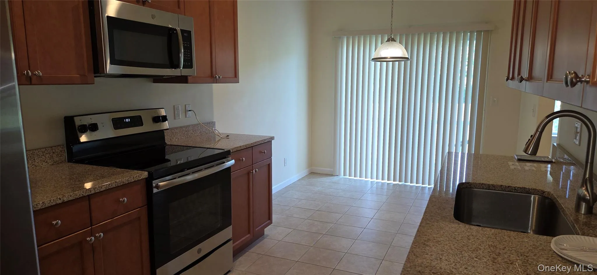 22 Cricket Court, Brookhaven, NY, 2 Bedrooms Bedrooms, 6 Rooms Rooms,2 BathroomsBathrooms,Residential,For Rent,Cricket,0,KEY1018240 22 Cricket Court, Brookhaven, NY, 2 Bedrooms Bedrooms, 6 Rooms Rooms,2 BathroomsBathrooms,Residential,For Rent,Cricket,0,KEY1018240