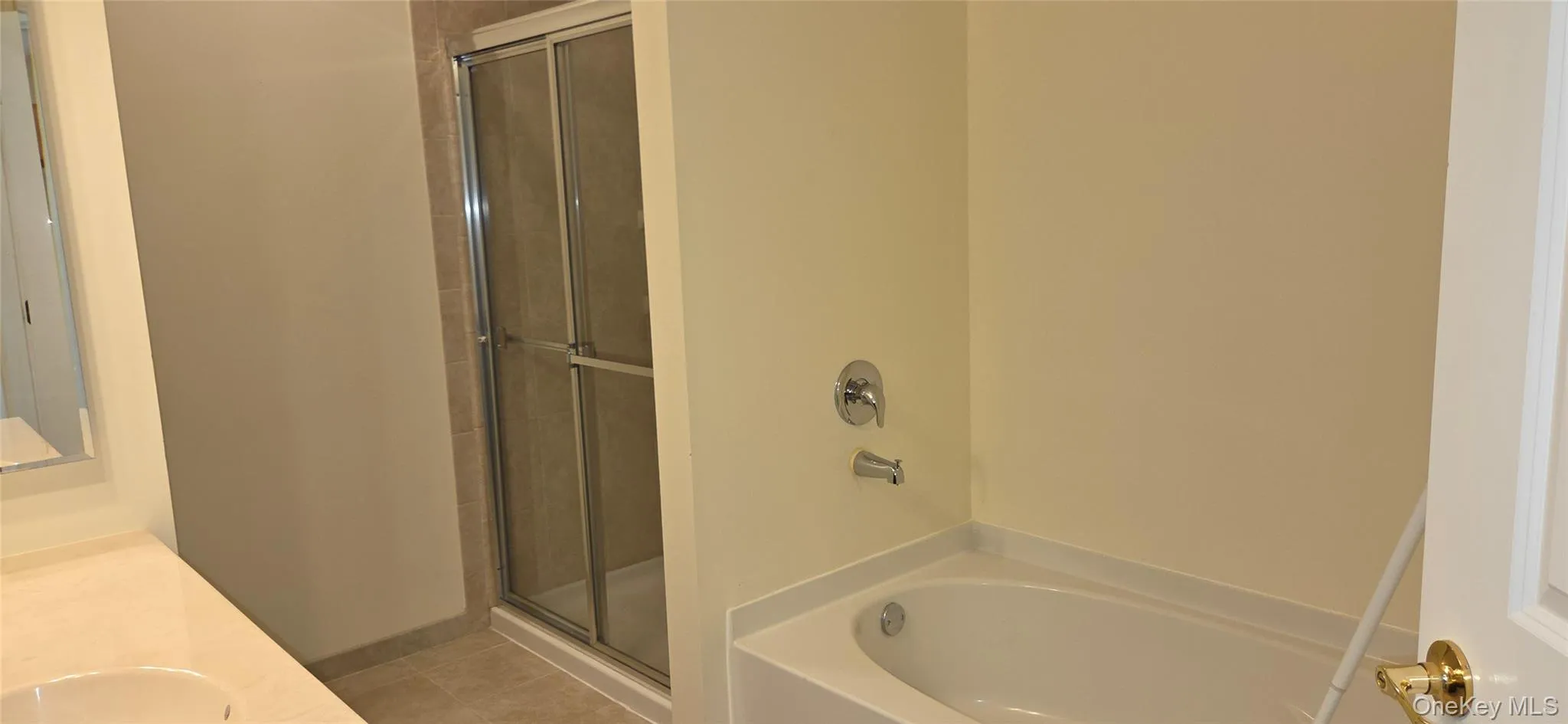 22 Cricket Court, Brookhaven, NY, 2 Bedrooms Bedrooms, 6 Rooms Rooms,2 BathroomsBathrooms,Residential,For Rent,Cricket,0,KEY1018240 22 Cricket Court, Brookhaven, NY, 2 Bedrooms Bedrooms, 6 Rooms Rooms,2 BathroomsBathrooms,Residential,For Rent,Cricket,0,KEY1018240