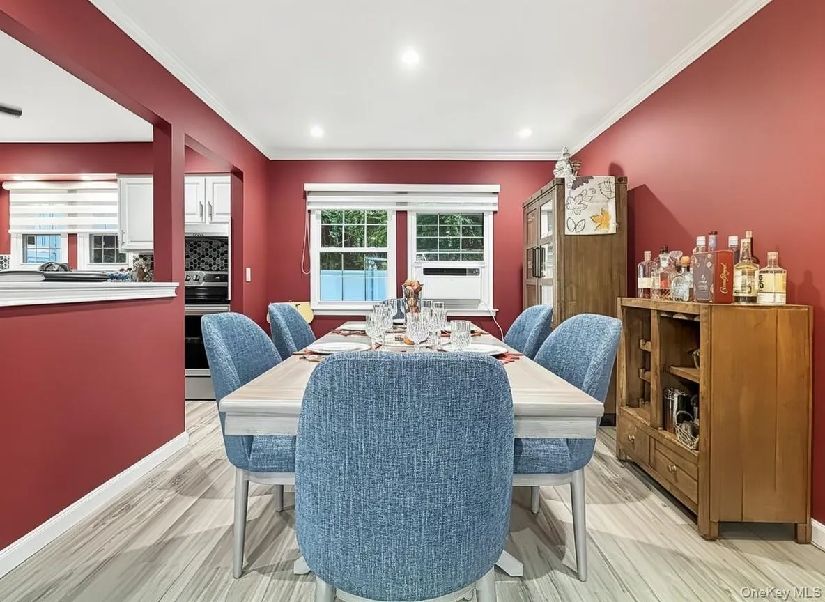 17 Harmony Lane, Glen Cove, NY, 3 Bedrooms Bedrooms, 7 Rooms Rooms,1 BathroomBathrooms,Residential,For Rent,Harmony,0,1018243 17 Harmony Lane, Glen Cove, NY, 3 Bedrooms Bedrooms, 7 Rooms Rooms,1 BathroomBathrooms,Residential,For Rent,Harmony,0,1018243