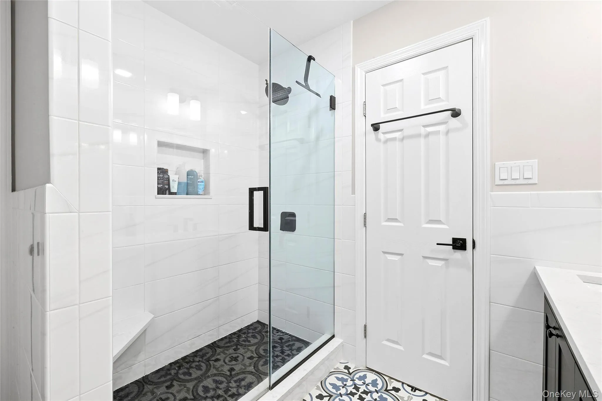 17 Harmony Lane, Glen Cove, NY, 3 Bedrooms Bedrooms, 7 Rooms Rooms,1 BathroomBathrooms,Residential,For Rent,Harmony,0,1018243 17 Harmony Lane, Glen Cove, NY, 3 Bedrooms Bedrooms, 7 Rooms Rooms,1 BathroomBathrooms,Residential,For Rent,Harmony,0,1018243
