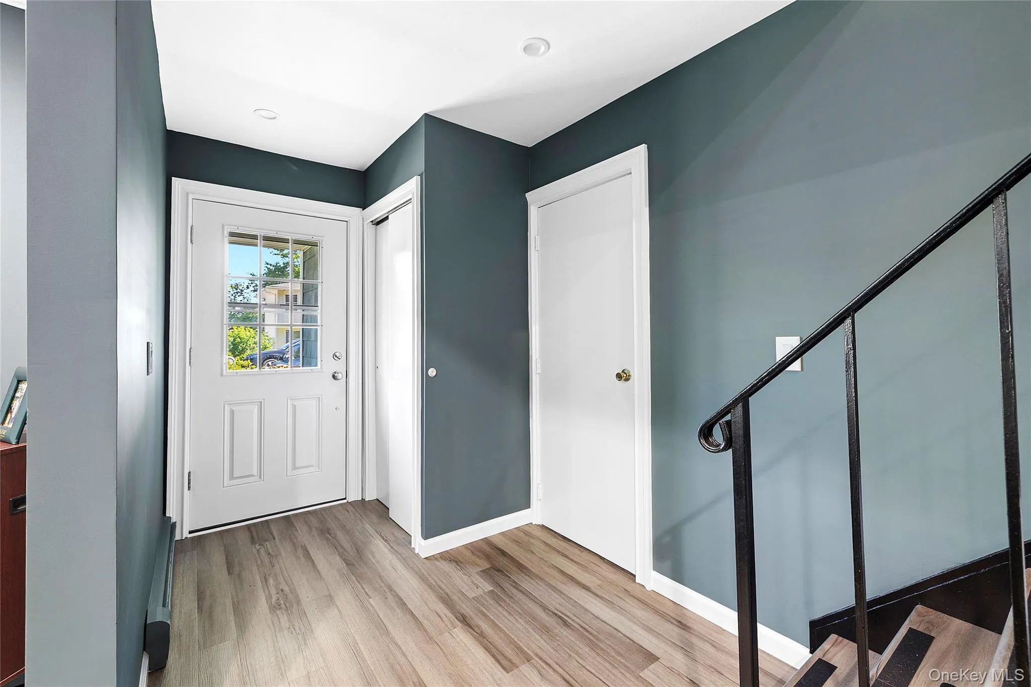 17 Harmony Lane, Glen Cove, NY, 3 Bedrooms Bedrooms, 7 Rooms Rooms,1 BathroomBathrooms,Residential,For Rent,Harmony,0,1018243 17 Harmony Lane, Glen Cove, NY, 3 Bedrooms Bedrooms, 7 Rooms Rooms,1 BathroomBathrooms,Residential,For Rent,Harmony,0,1018243