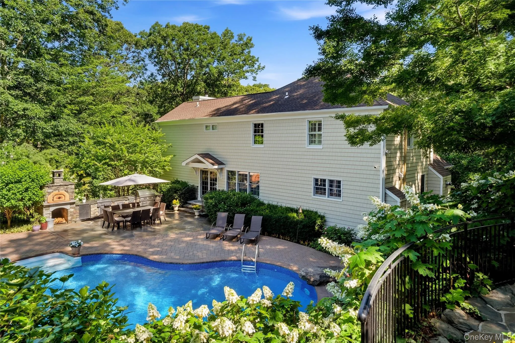406 Brook Road, Brookhaven, NY, 4 Bedrooms Bedrooms, 12 Rooms Rooms,3 BathroomsBathrooms,Residential,For Rent,Brook,0,KEY1018245 406 Brook Road, Brookhaven, NY, 4 Bedrooms Bedrooms, 12 Rooms Rooms,3 BathroomsBathrooms,Residential,For Rent,Brook,0,KEY1018245