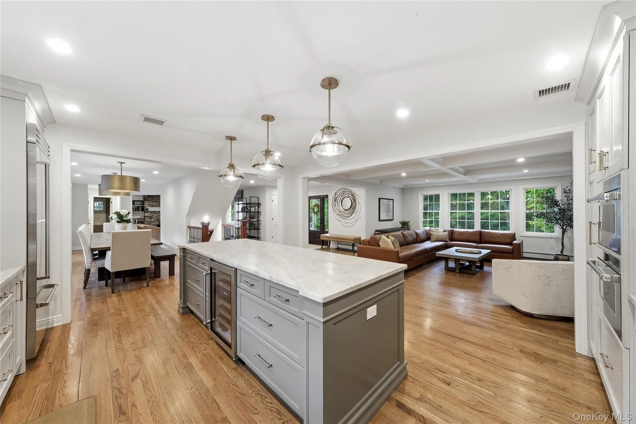 406 Brook Road, Brookhaven, NY, 4 Bedrooms Bedrooms, 12 Rooms Rooms,3 BathroomsBathrooms,Residential,For Rent,Brook,0,KEY1018245 406 Brook Road, Brookhaven, NY, 4 Bedrooms Bedrooms, 12 Rooms Rooms,3 BathroomsBathrooms,Residential,For Rent,Brook,0,KEY1018245