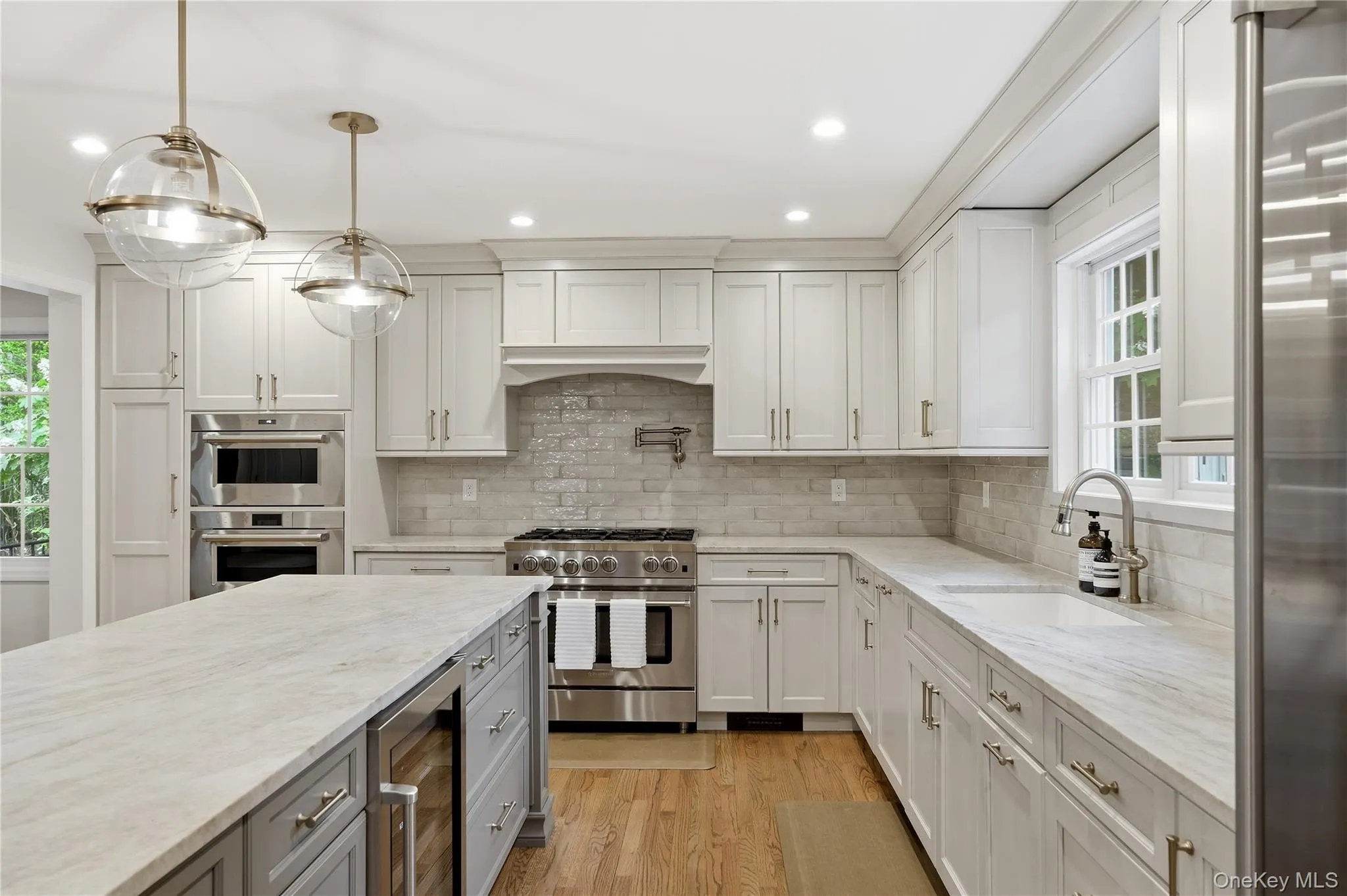 406 Brook Road, Brookhaven, NY, 4 Bedrooms Bedrooms, 12 Rooms Rooms,3 BathroomsBathrooms,Residential,For Rent,Brook,0,KEY1018245 406 Brook Road, Brookhaven, NY, 4 Bedrooms Bedrooms, 12 Rooms Rooms,3 BathroomsBathrooms,Residential,For Rent,Brook,0,KEY1018245