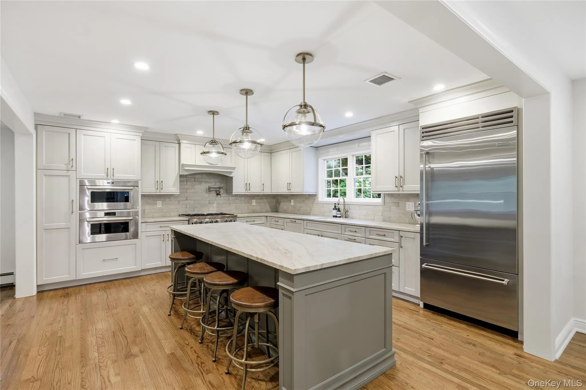 406 Brook Road, Brookhaven, NY, 4 Bedrooms Bedrooms, 12 Rooms Rooms,3 BathroomsBathrooms,Residential,For Rent,Brook,0,KEY1018245 406 Brook Road, Brookhaven, NY, 4 Bedrooms Bedrooms, 12 Rooms Rooms,3 BathroomsBathrooms,Residential,For Rent,Brook,0,KEY1018245