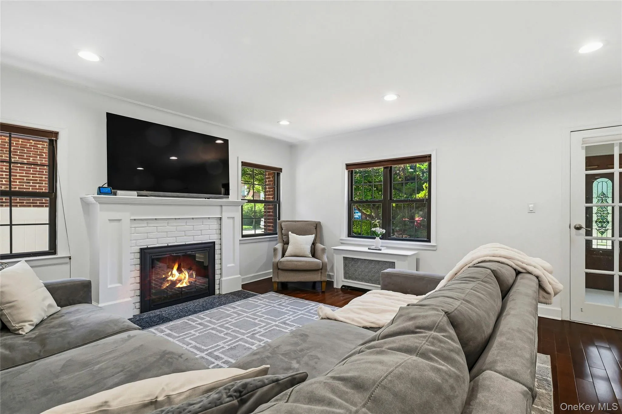38 Bayview Terrace, North Hempstead, NY, 4 Bedrooms Bedrooms, 9 Rooms Rooms,2 BathroomsBathrooms,Residential,For Rent,Bayview,0,KEY1018248 38 Bayview Terrace, North Hempstead, NY, 4 Bedrooms Bedrooms, 9 Rooms Rooms,2 BathroomsBathrooms,Residential,For Rent,Bayview,0,KEY1018248
