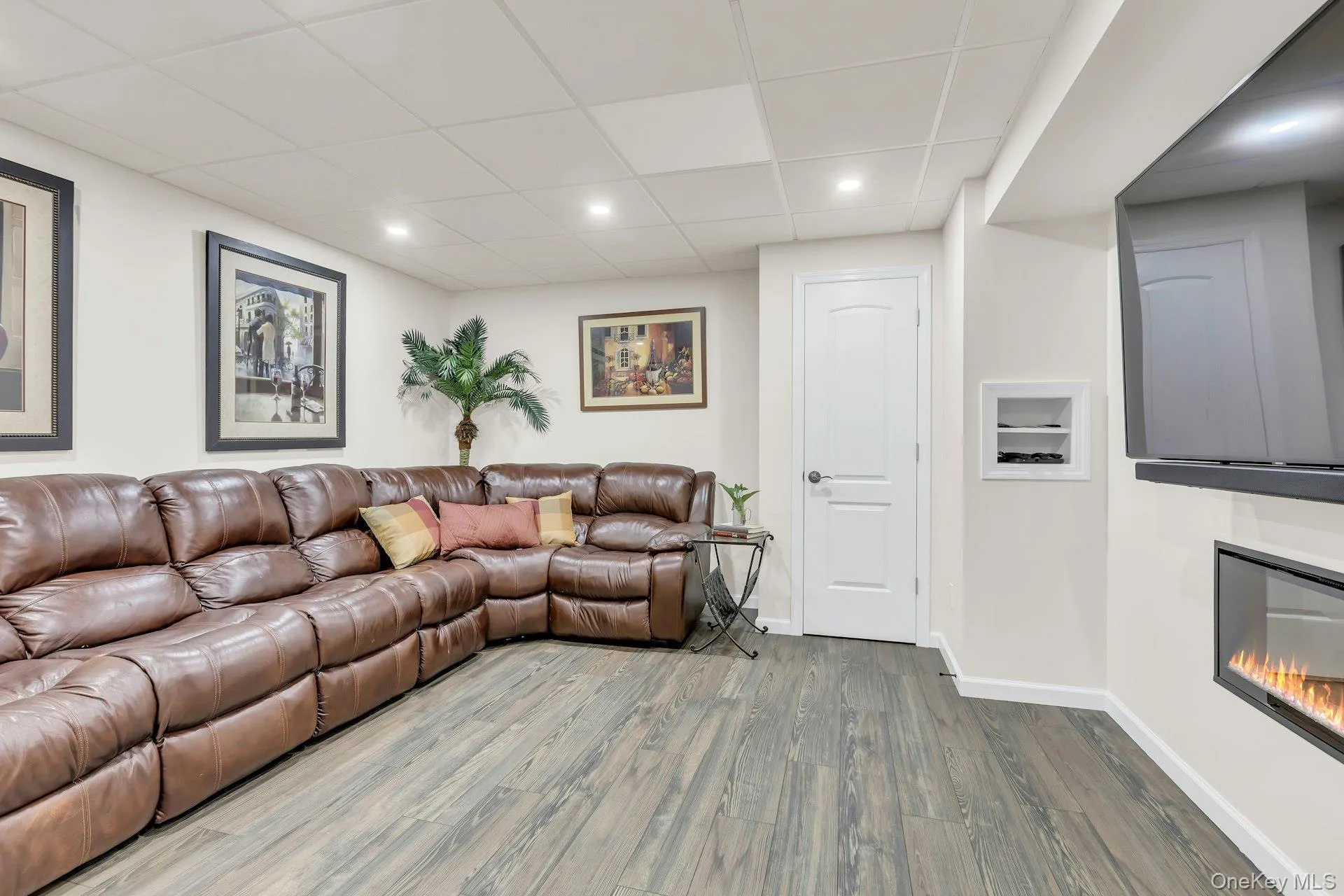 19 Meadow Court, Islip, NY, 2 Bedrooms Bedrooms, 9 Rooms Rooms,2 BathroomsBathrooms,Residential,For Rent,Meadow,0,KEY1018249 19 Meadow Court, Islip, NY, 2 Bedrooms Bedrooms, 9 Rooms Rooms,2 BathroomsBathrooms,Residential,For Rent,Meadow,0,KEY1018249