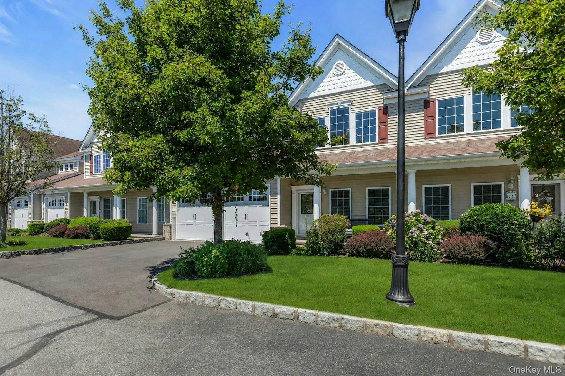 19 Meadow Court, Islip, NY, 2 Bedrooms Bedrooms, 9 Rooms Rooms,2 BathroomsBathrooms,Residential,For Rent,Meadow,0,KEY1018249 19 Meadow Court, Islip, NY, 2 Bedrooms Bedrooms, 9 Rooms Rooms,2 BathroomsBathrooms,Residential,For Rent,Meadow,0,KEY1018249