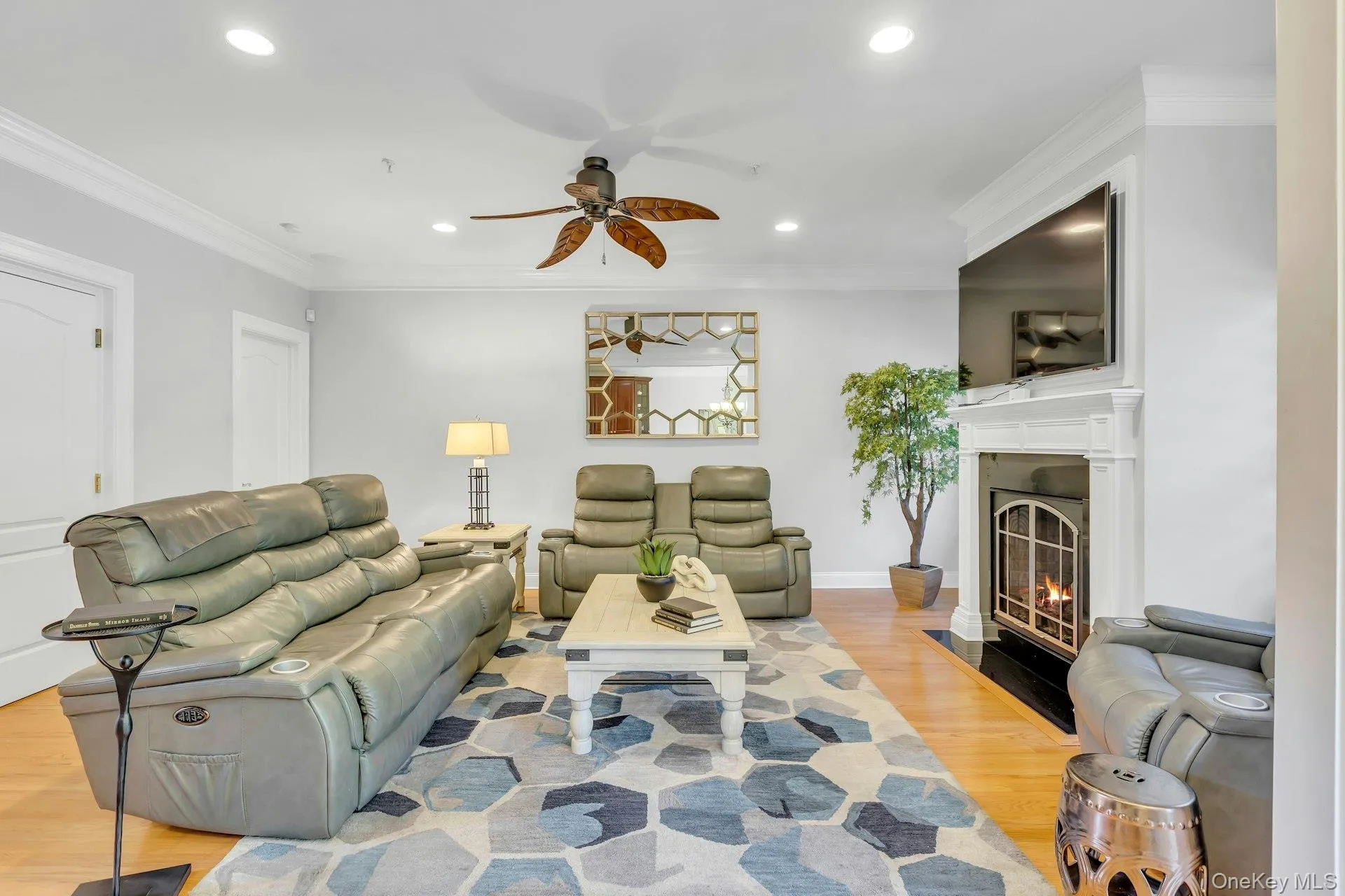 19 Meadow Court, Islip, NY, 2 Bedrooms Bedrooms, 9 Rooms Rooms,2 BathroomsBathrooms,Residential,For Rent,Meadow,0,KEY1018249 19 Meadow Court, Islip, NY, 2 Bedrooms Bedrooms, 9 Rooms Rooms,2 BathroomsBathrooms,Residential,For Rent,Meadow,0,KEY1018249