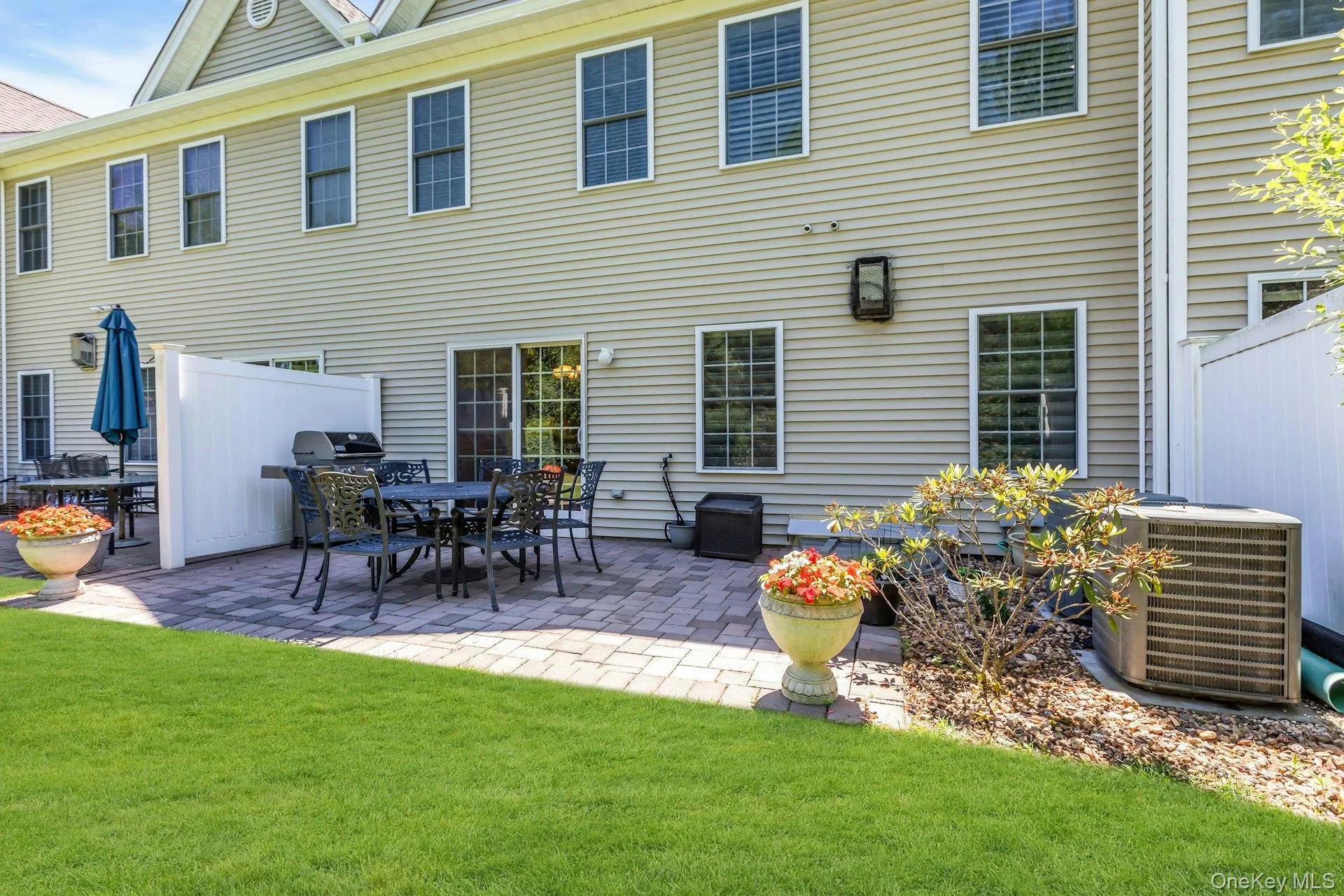 19 Meadow Court, Islip, NY, 2 Bedrooms Bedrooms, 9 Rooms Rooms,2 BathroomsBathrooms,Residential,For Rent,Meadow,0,KEY1018249 19 Meadow Court, Islip, NY, 2 Bedrooms Bedrooms, 9 Rooms Rooms,2 BathroomsBathrooms,Residential,For Rent,Meadow,0,KEY1018249