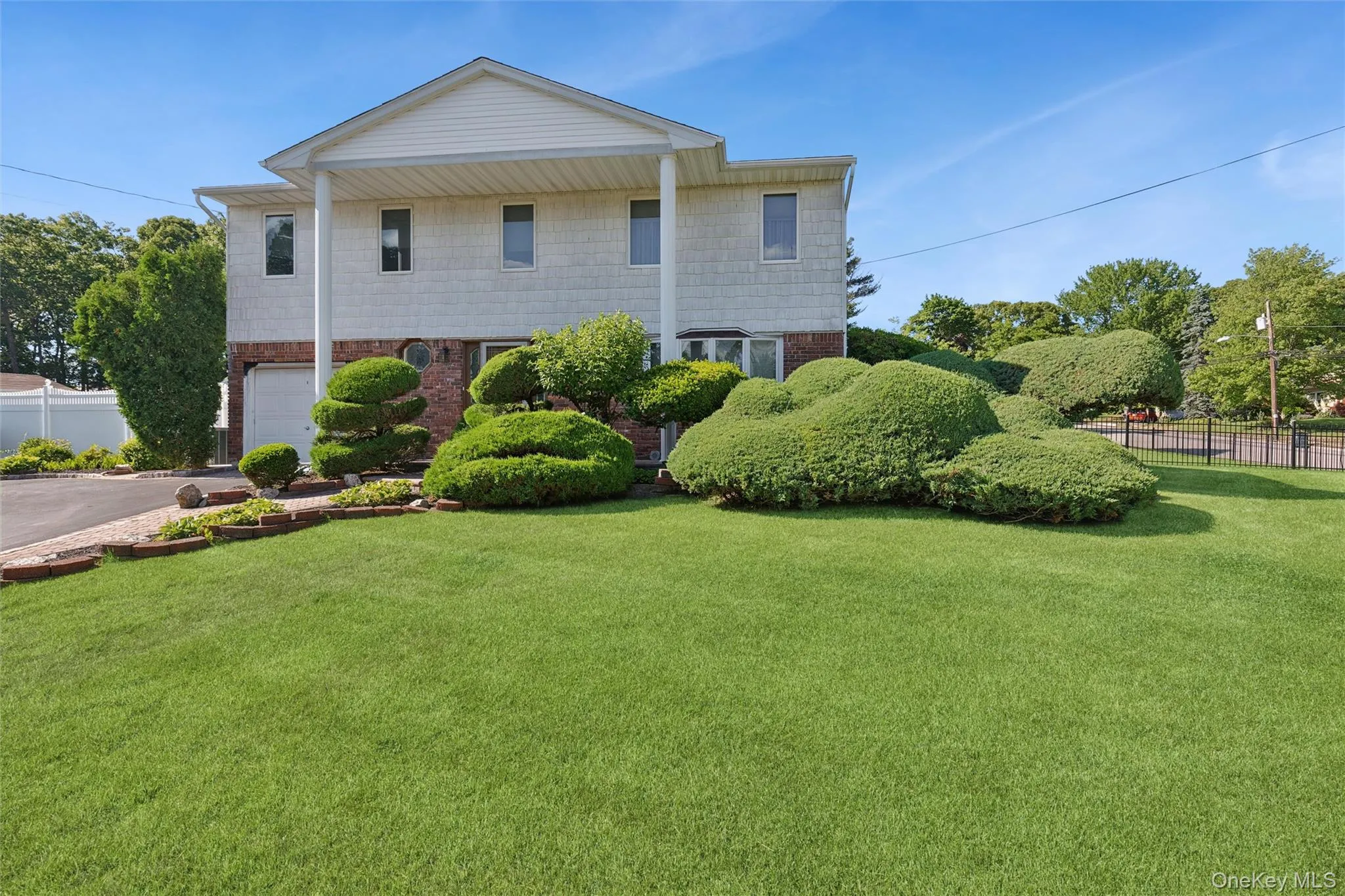 27 Spacecraft Lane, Islip, NY, 4 Bedrooms Bedrooms, 9 Rooms Rooms,1 BathroomBathrooms,Residential,For Rent,Spacecraft,0,KEY1018254 27 Spacecraft Lane, Islip, NY, 4 Bedrooms Bedrooms, 9 Rooms Rooms,1 BathroomBathrooms,Residential,For Rent,Spacecraft,0,KEY1018254