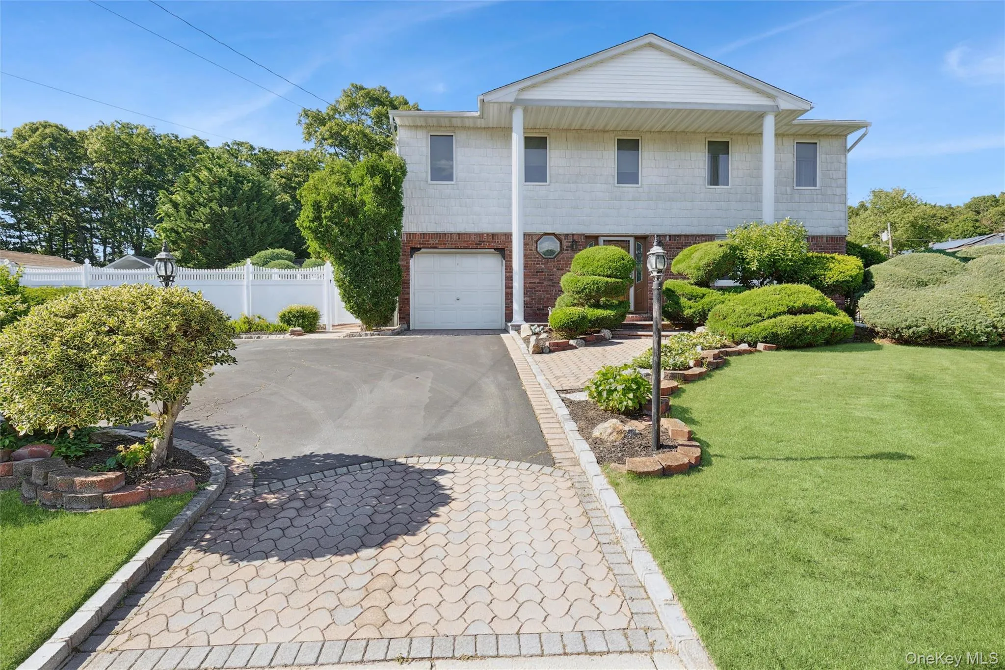 27 Spacecraft Lane, Islip, NY, 4 Bedrooms Bedrooms, 9 Rooms Rooms,1 BathroomBathrooms,Residential,For Rent,Spacecraft,0,KEY1018254 27 Spacecraft Lane, Islip, NY, 4 Bedrooms Bedrooms, 9 Rooms Rooms,1 BathroomBathrooms,Residential,For Rent,Spacecraft,0,KEY1018254