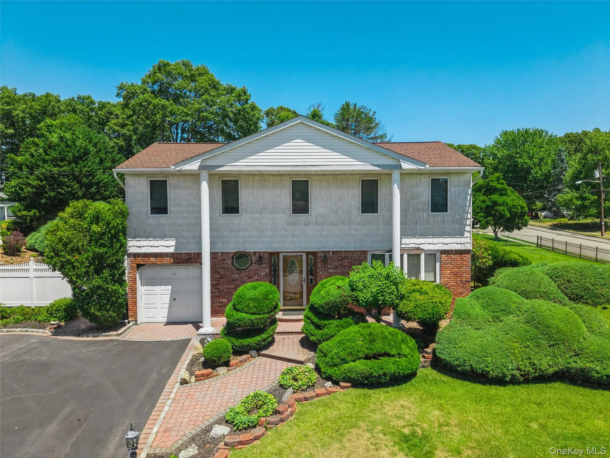 27 Spacecraft Lane, Islip, NY, 4 Bedrooms Bedrooms, 9 Rooms Rooms,1 BathroomBathrooms,Residential,For Rent,Spacecraft,0,KEY1018254 27 Spacecraft Lane, Islip, NY, 4 Bedrooms Bedrooms, 9 Rooms Rooms,1 BathroomBathrooms,Residential,For Rent,Spacecraft,0,KEY1018254