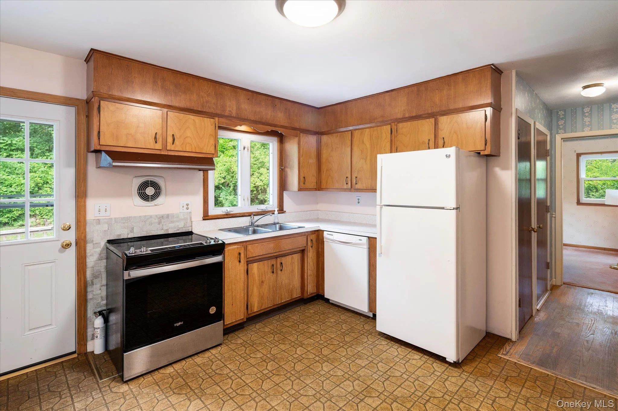 14 Tower Road, Carmel, NY, 3 Bedrooms Bedrooms, 6 Rooms Rooms,2 BathroomsBathrooms,Residential,For Rent,Tower,0,KEY1018257 14 Tower Road, Carmel, NY, 3 Bedrooms Bedrooms, 6 Rooms Rooms,2 BathroomsBathrooms,Residential,For Rent,Tower,0,KEY1018257