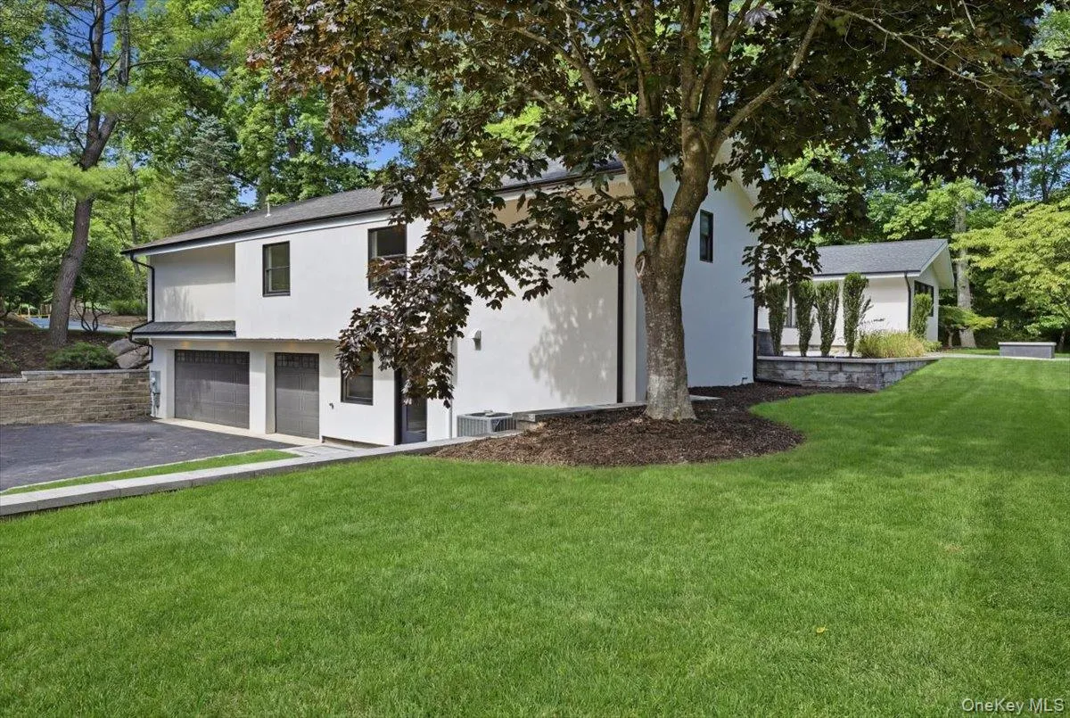 4 Short Path, Smithtown, NY, 4 Bedrooms Bedrooms, 10 Rooms Rooms,3 BathroomsBathrooms,Residential,For Rent,Short,0,KEY1018259 4 Short Path, Smithtown, NY, 4 Bedrooms Bedrooms, 10 Rooms Rooms,3 BathroomsBathrooms,Residential,For Rent,Short,0,KEY1018259