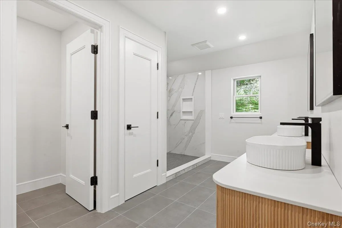 4 Short Path, Smithtown, NY, 4 Bedrooms Bedrooms, 10 Rooms Rooms,3 BathroomsBathrooms,Residential,For Rent,Short,0,KEY1018259 4 Short Path, Smithtown, NY, 4 Bedrooms Bedrooms, 10 Rooms Rooms,3 BathroomsBathrooms,Residential,For Rent,Short,0,KEY1018259