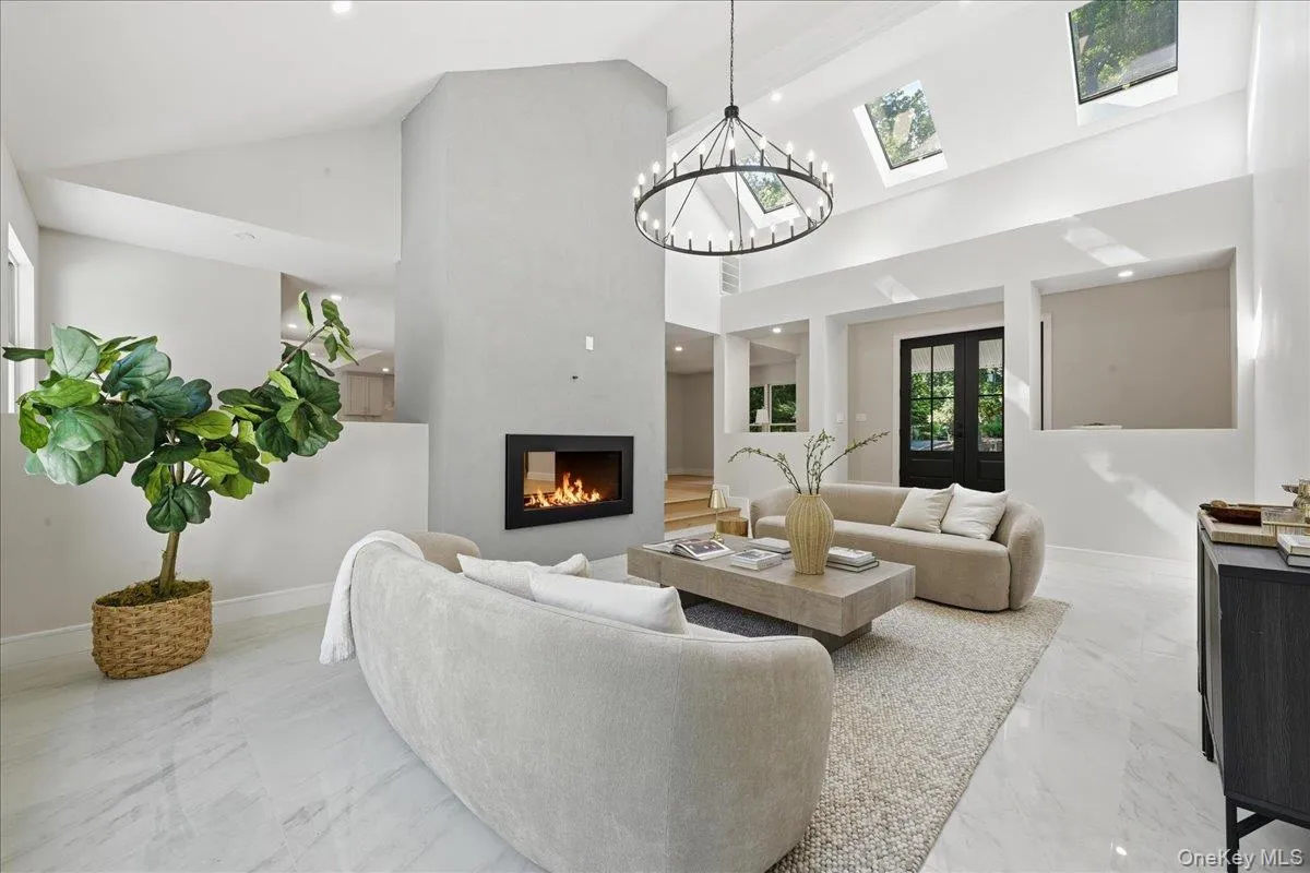 4 Short Path, Smithtown, NY, 4 Bedrooms Bedrooms, 10 Rooms Rooms,3 BathroomsBathrooms,Residential,For Rent,Short,0,KEY1018259 4 Short Path, Smithtown, NY, 4 Bedrooms Bedrooms, 10 Rooms Rooms,3 BathroomsBathrooms,Residential,For Rent,Short,0,KEY1018259