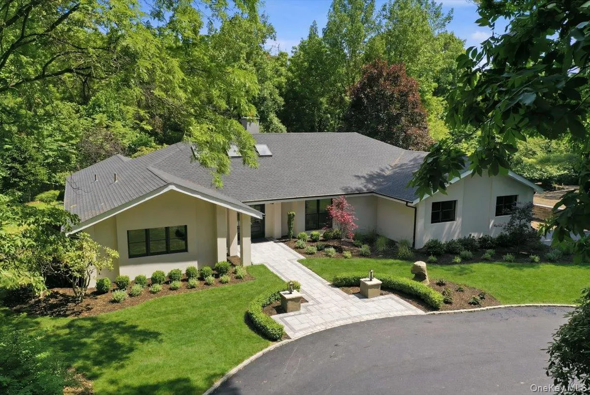4 Short Path, Smithtown, NY, 4 Bedrooms Bedrooms, 10 Rooms Rooms,3 BathroomsBathrooms,Residential,For Rent,Short,0,KEY1018259 4 Short Path, Smithtown, NY, 4 Bedrooms Bedrooms, 10 Rooms Rooms,3 BathroomsBathrooms,Residential,For Rent,Short,0,KEY1018259