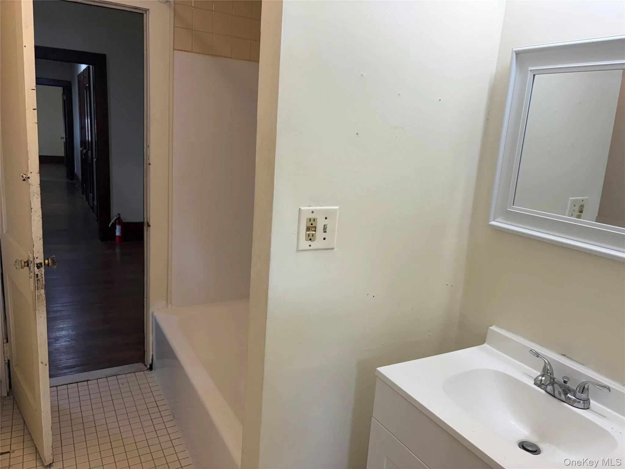 464 Route 17M, Wallkill, NY, 3 Bedrooms Bedrooms, 4 Rooms Rooms,1 BathroomBathrooms,Residential Lease,For Rent,Route 17M,0,KEY1018264 464 Route 17M, Wallkill, NY, 3 Bedrooms Bedrooms, 4 Rooms Rooms,1 BathroomBathrooms,Residential Lease,For Rent,Route 17M,0,KEY1018264