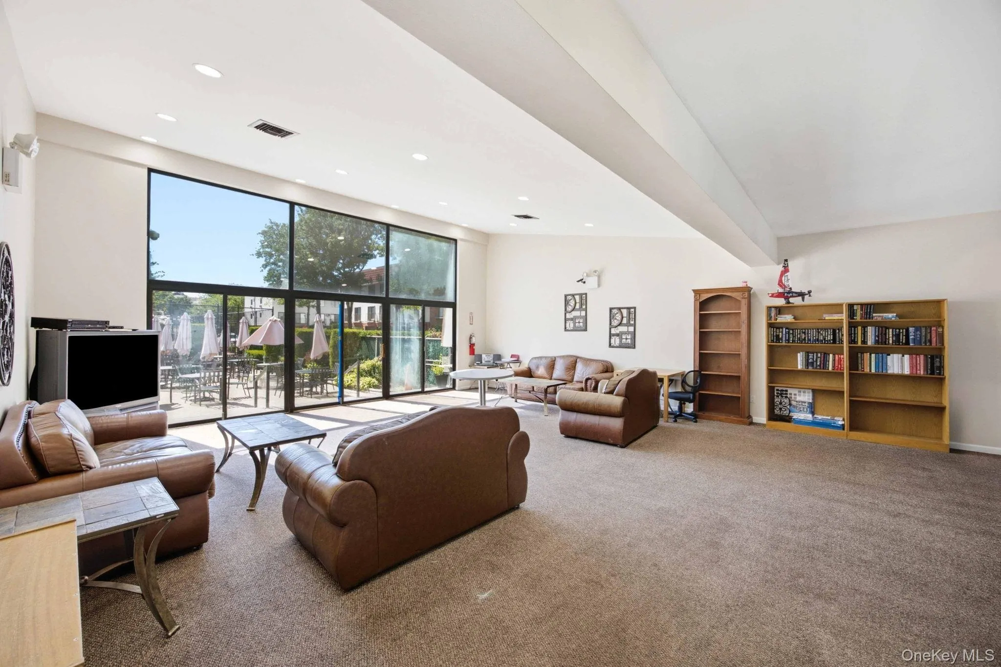 425 Schorr Drive, New York, NY, 2 Bedrooms Bedrooms, 6 Rooms Rooms,2 BathroomsBathrooms,Residential,For Rent,Schorr,0,KEY1018265 425 Schorr Drive, New York, NY, 2 Bedrooms Bedrooms, 6 Rooms Rooms,2 BathroomsBathrooms,Residential,For Rent,Schorr,0,KEY1018265