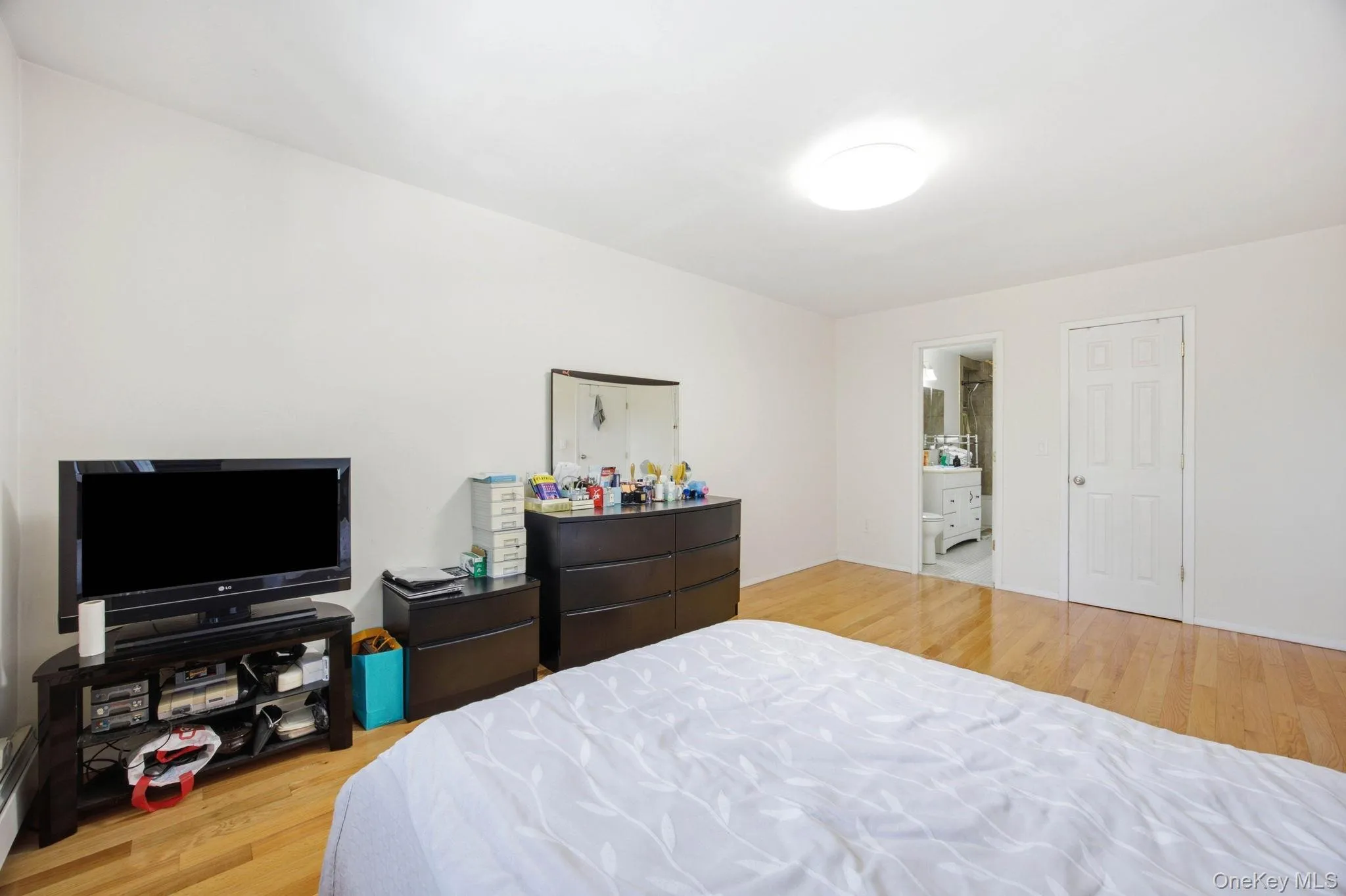 425 Schorr Drive, New York, NY, 2 Bedrooms Bedrooms, 6 Rooms Rooms,2 BathroomsBathrooms,Residential,For Rent,Schorr,0,KEY1018265 425 Schorr Drive, New York, NY, 2 Bedrooms Bedrooms, 6 Rooms Rooms,2 BathroomsBathrooms,Residential,For Rent,Schorr,0,KEY1018265