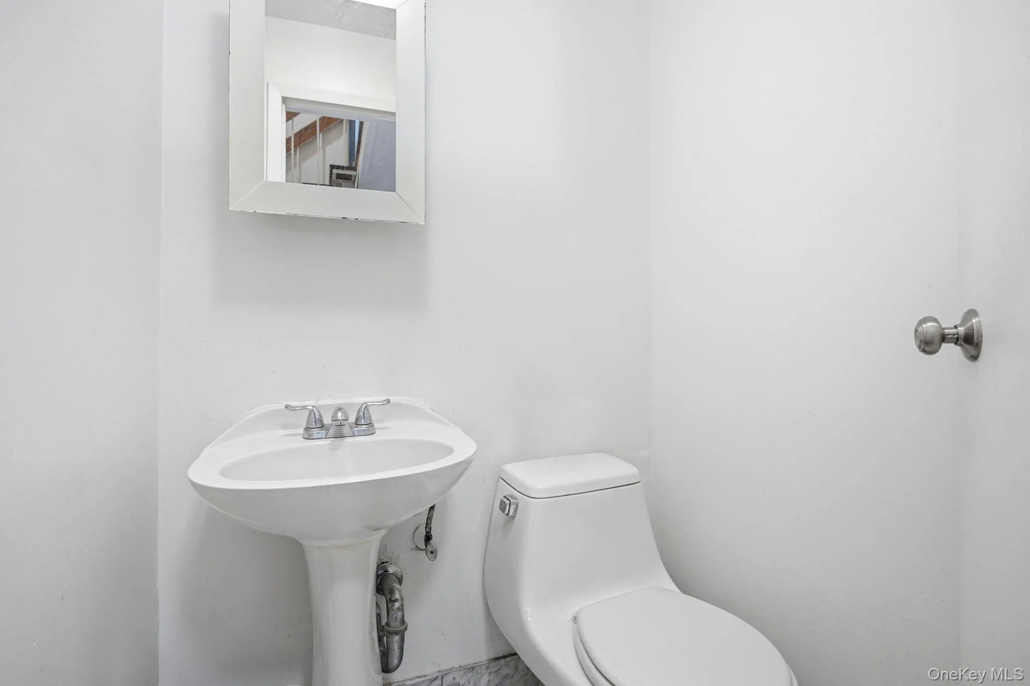 425 Schorr Drive, New York, NY, 2 Bedrooms Bedrooms, 6 Rooms Rooms,2 BathroomsBathrooms,Residential,For Rent,Schorr,0,KEY1018265 425 Schorr Drive, New York, NY, 2 Bedrooms Bedrooms, 6 Rooms Rooms,2 BathroomsBathrooms,Residential,For Rent,Schorr,0,KEY1018265
