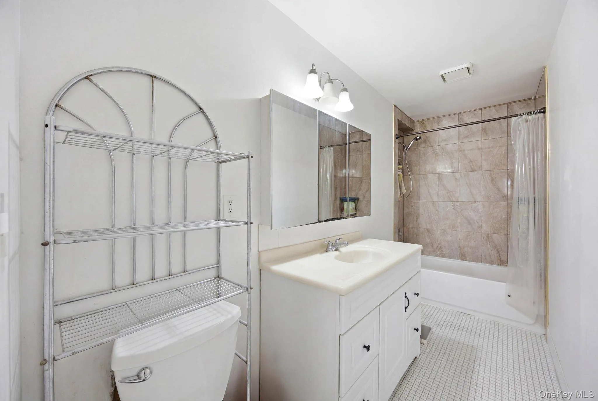 425 Schorr Drive, New York, NY, 2 Bedrooms Bedrooms, 6 Rooms Rooms,2 BathroomsBathrooms,Residential,For Rent,Schorr,0,KEY1018265 425 Schorr Drive, New York, NY, 2 Bedrooms Bedrooms, 6 Rooms Rooms,2 BathroomsBathrooms,Residential,For Rent,Schorr,0,KEY1018265