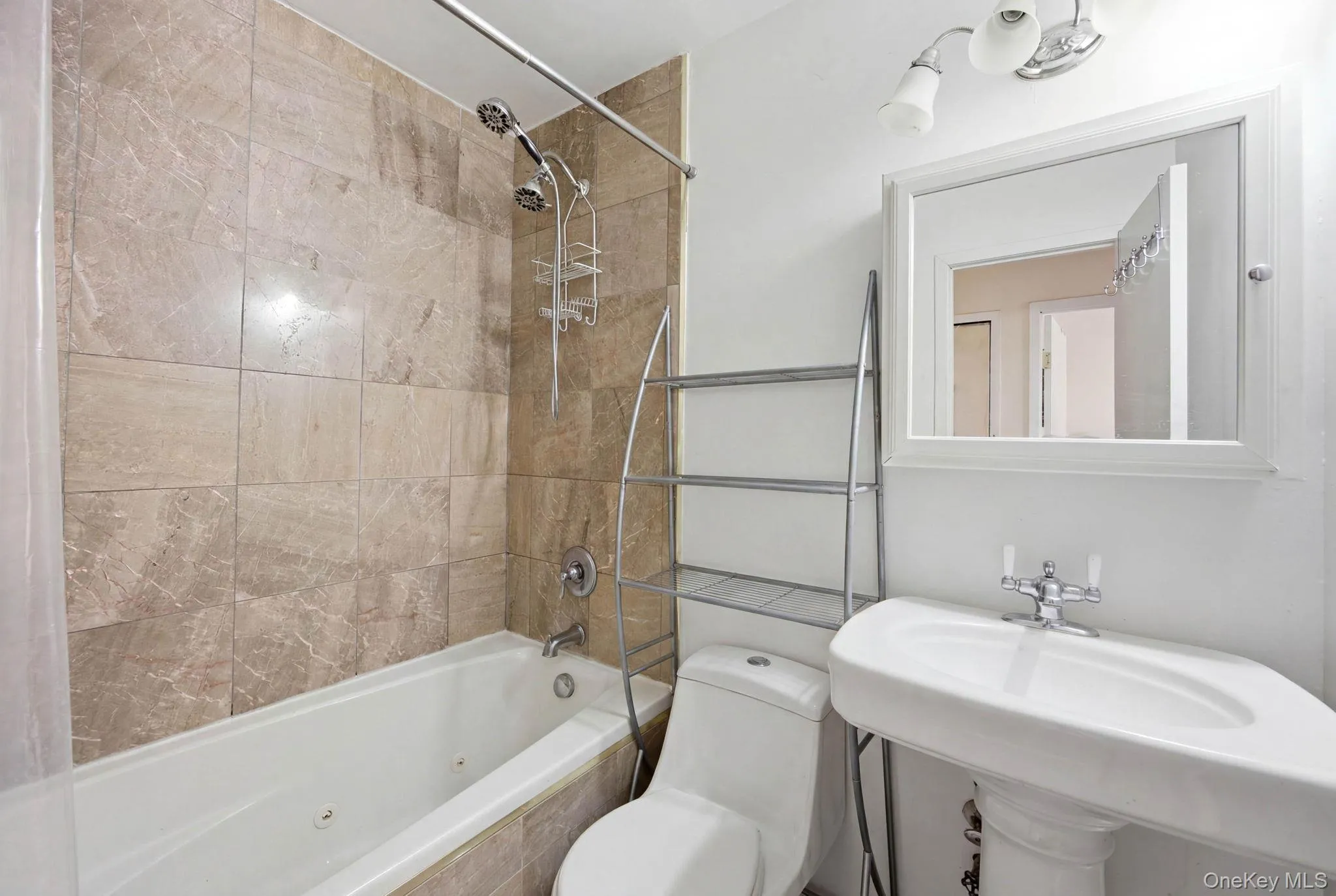 425 Schorr Drive, New York, NY, 2 Bedrooms Bedrooms, 6 Rooms Rooms,2 BathroomsBathrooms,Residential,For Rent,Schorr,0,KEY1018265 425 Schorr Drive, New York, NY, 2 Bedrooms Bedrooms, 6 Rooms Rooms,2 BathroomsBathrooms,Residential,For Rent,Schorr,0,KEY1018265