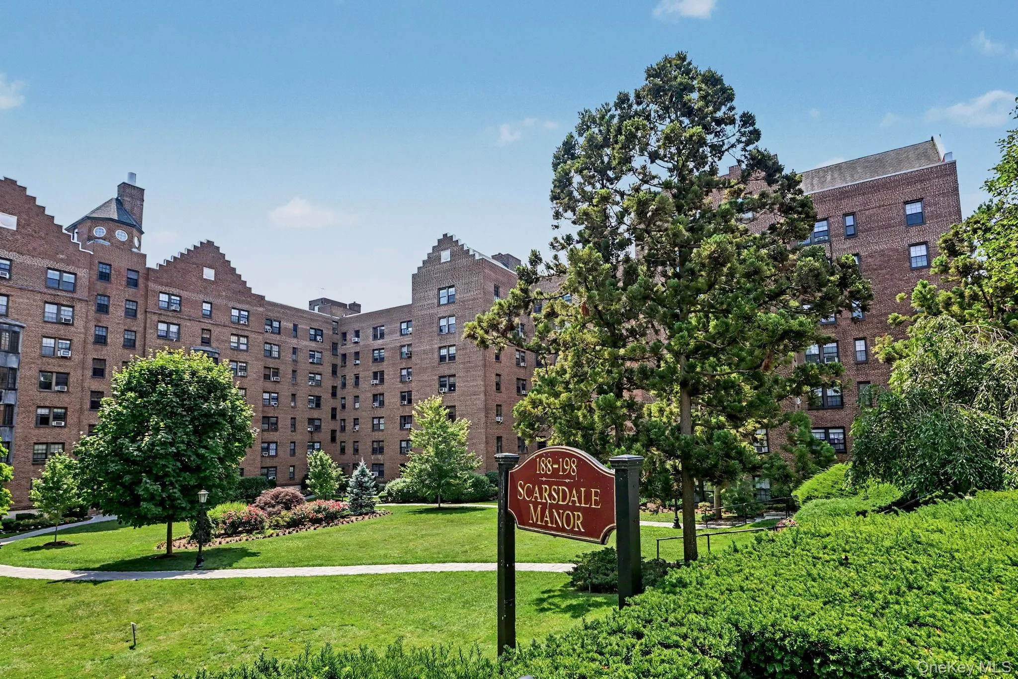 192 Garth Road, Eastchester, NY, 2 Bedrooms Bedrooms, 6 Rooms Rooms,2 BathroomsBathrooms,Residential,For Rent,Garth Road,0,1018267 192 Garth Road, Eastchester, NY, 2 Bedrooms Bedrooms, 6 Rooms Rooms,2 BathroomsBathrooms,Residential,For Rent,Garth Road,0,1018267