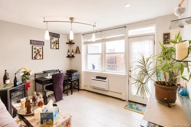 210 E Broadway, Long Beach, NY, 1 Bedroom Bedrooms, 4 Rooms Rooms,1 BathroomBathrooms,Residential,For Rent,E Broadway,0,1018270 210 E Broadway, Long Beach, NY, 1 Bedroom Bedrooms, 4 Rooms Rooms,1 BathroomBathrooms,Residential,For Rent,E Broadway,0,1018270