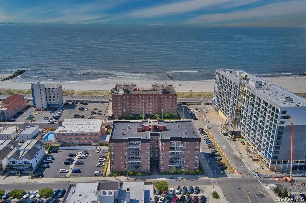 210 E Broadway, Long Beach, NY, 1 Bedroom Bedrooms, 4 Rooms Rooms,1 BathroomBathrooms,Residential,For Rent,E Broadway,0,KEY1018270 210 E Broadway, Long Beach, NY, 1 Bedroom Bedrooms, 4 Rooms Rooms,1 BathroomBathrooms,Residential,For Rent,E Broadway,0,KEY1018270