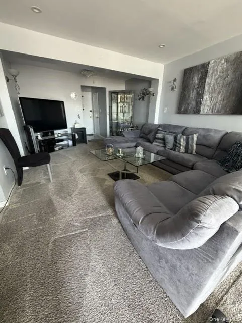 210 E Broadway, Long Beach, NY, 1 Bedroom Bedrooms, 4 Rooms Rooms,1 BathroomBathrooms,Residential,For Rent,E Broadway,0,KEY1018270 210 E Broadway, Long Beach, NY, 1 Bedroom Bedrooms, 4 Rooms Rooms,1 BathroomBathrooms,Residential,For Rent,E Broadway,0,KEY1018270