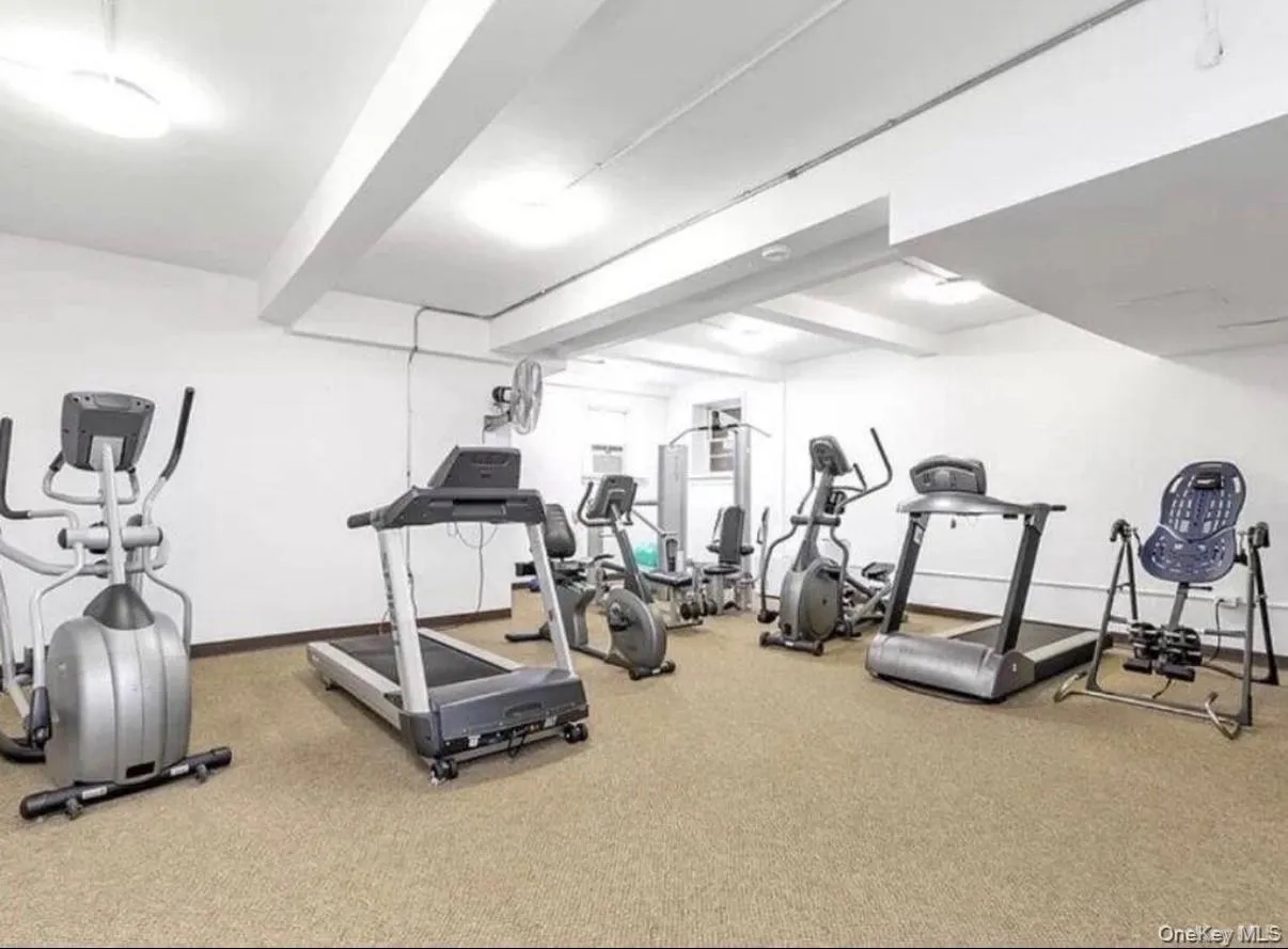 210 E Broadway, Long Beach, NY, 1 Bedroom Bedrooms, 4 Rooms Rooms,1 BathroomBathrooms,Residential,For Rent,E Broadway,0,KEY1018270 210 E Broadway, Long Beach, NY, 1 Bedroom Bedrooms, 4 Rooms Rooms,1 BathroomBathrooms,Residential,For Rent,E Broadway,0,KEY1018270
