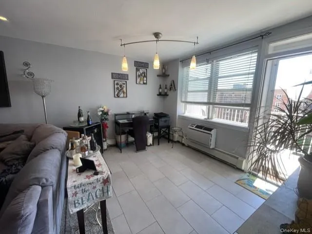 210 E Broadway, Long Beach, NY, 1 Bedroom Bedrooms, 4 Rooms Rooms,1 BathroomBathrooms,Residential,For Rent,E Broadway,0,KEY1018270 210 E Broadway, Long Beach, NY, 1 Bedroom Bedrooms, 4 Rooms Rooms,1 BathroomBathrooms,Residential,For Rent,E Broadway,0,KEY1018270