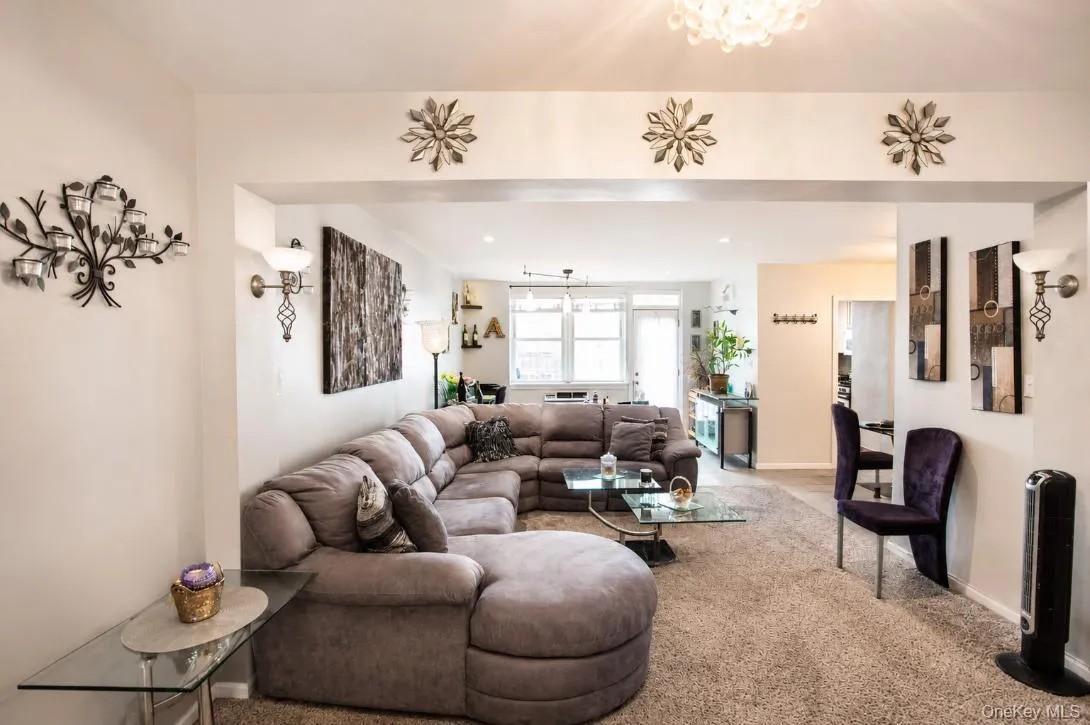 210 E Broadway, Long Beach, NY, 1 Bedroom Bedrooms, 4 Rooms Rooms,1 BathroomBathrooms,Residential,For Rent,E Broadway,0,1018270 210 E Broadway, Long Beach, NY, 1 Bedroom Bedrooms, 4 Rooms Rooms,1 BathroomBathrooms,Residential,For Rent,E Broadway,0,1018270